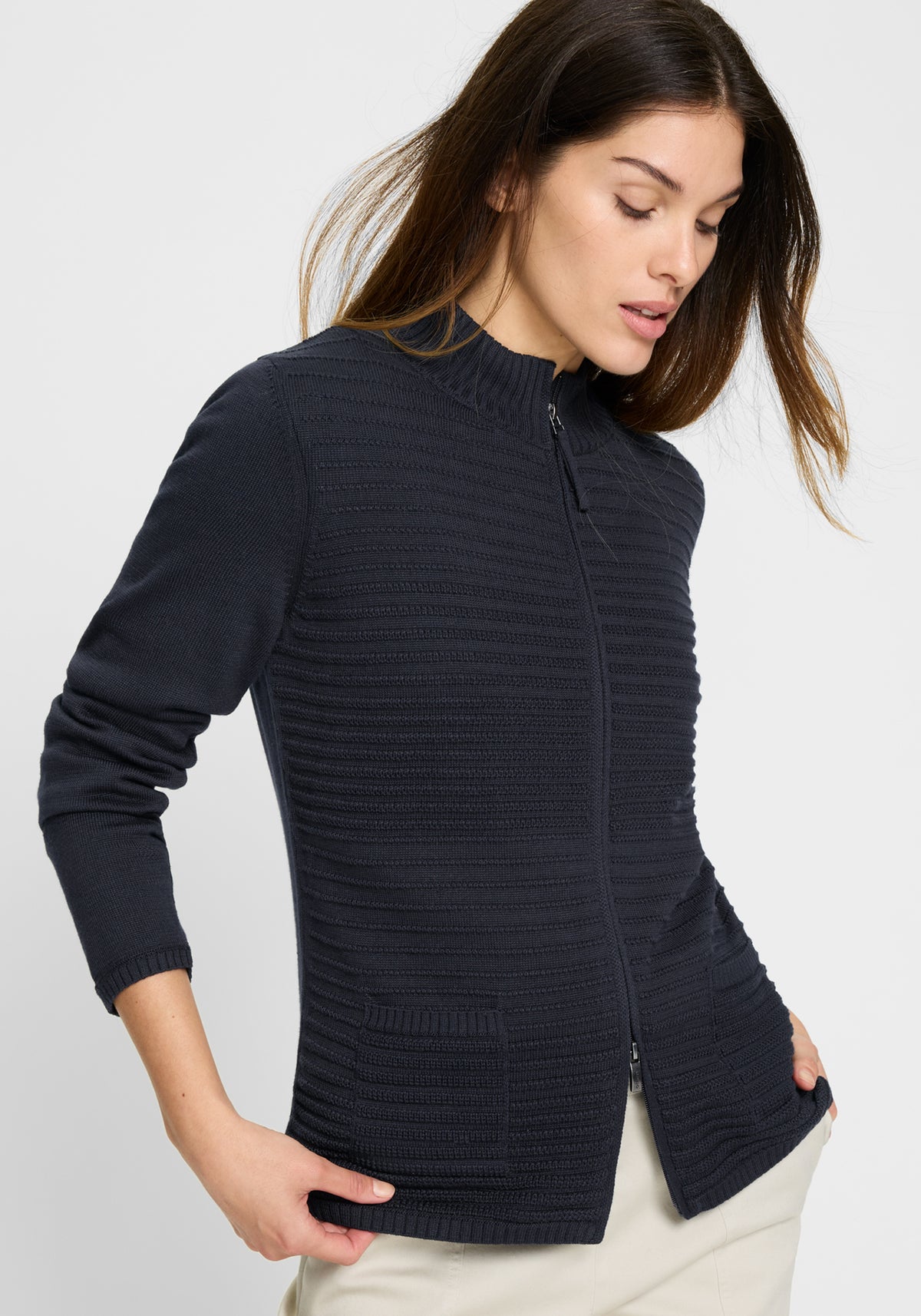 Cardigan zippé en tricot côtelé