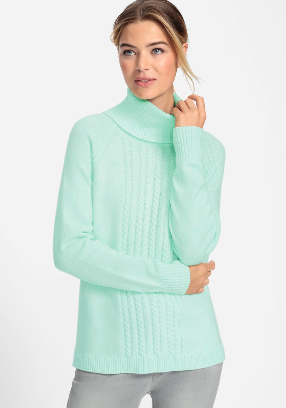Pull à col roulé en maille torsadée