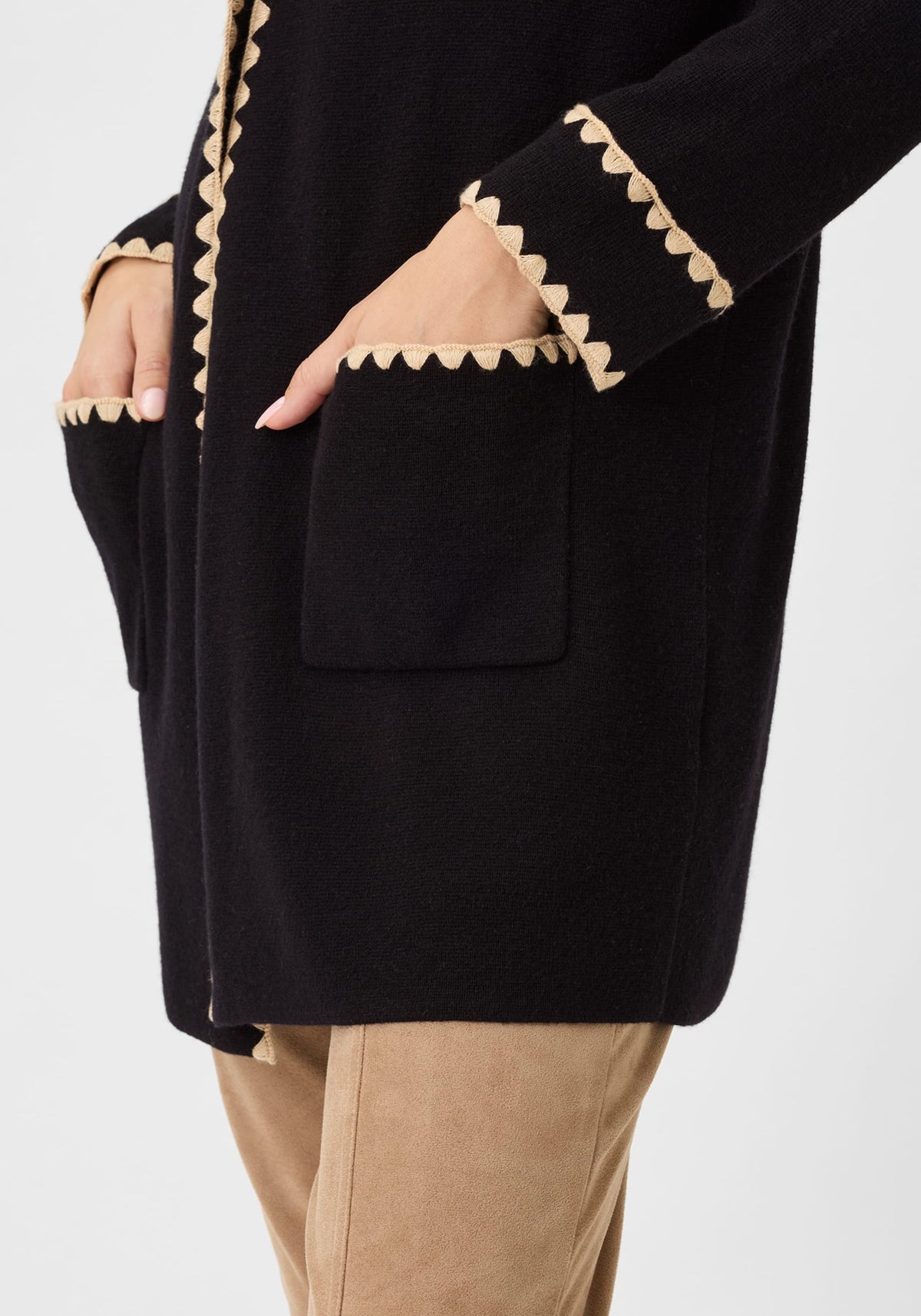 Cardigan long à garniture brodée