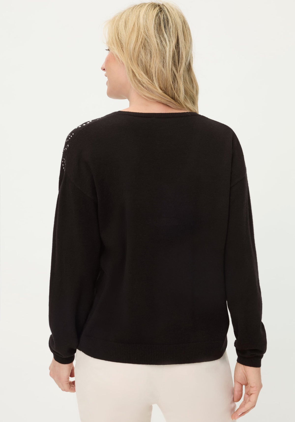 Pull en jauge fine avec ornements