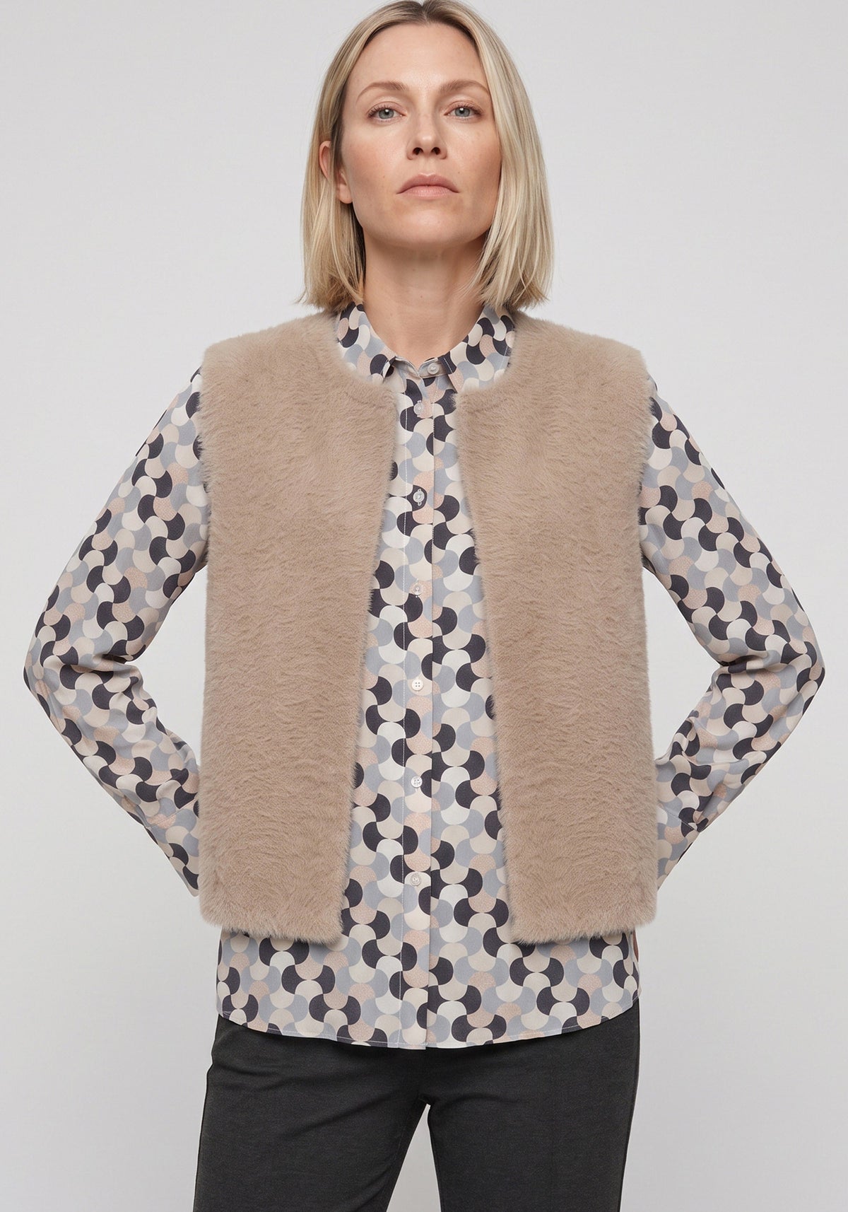 Feather Yarn Sweater Vest