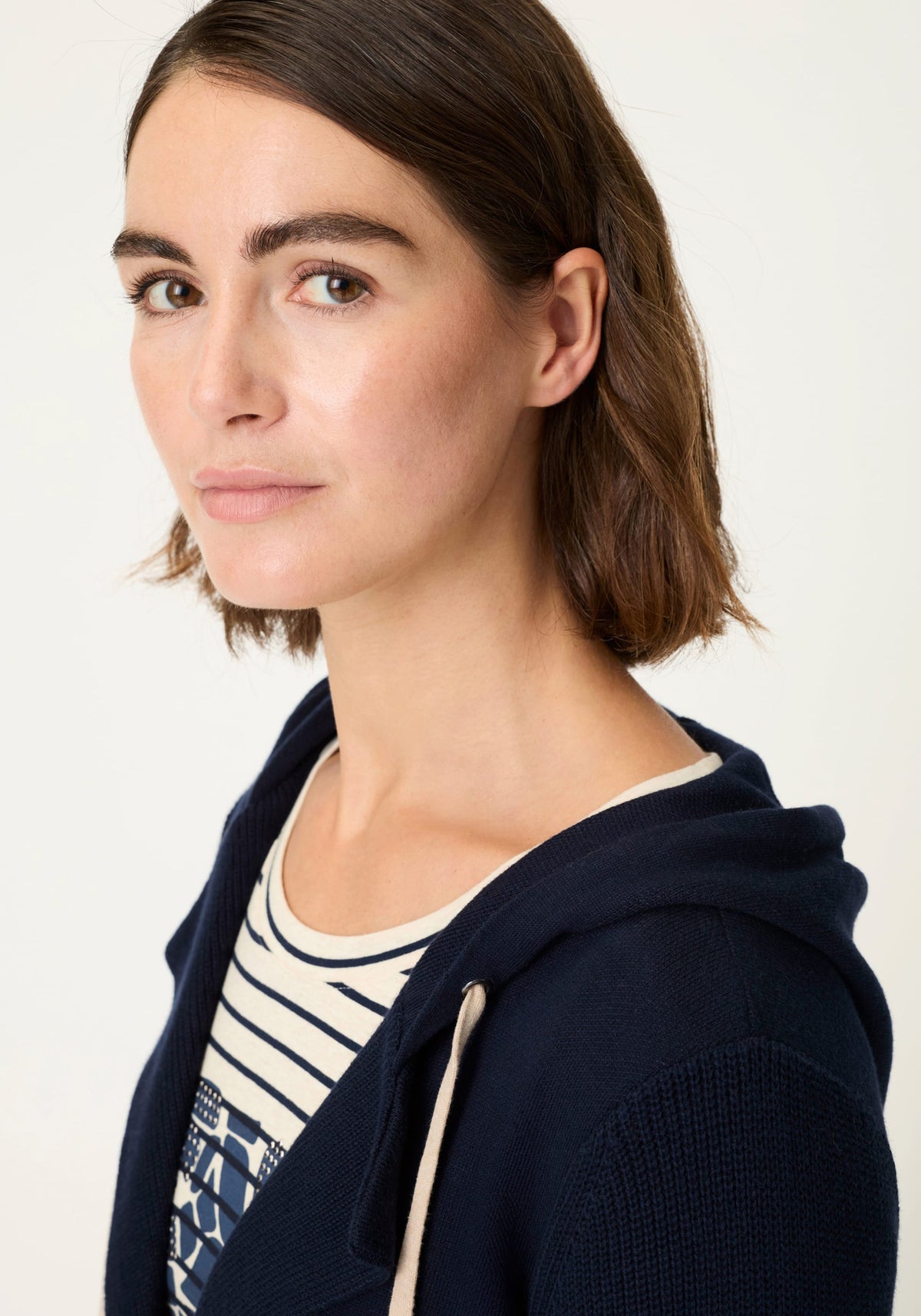 Cardigan à capuche en tricot