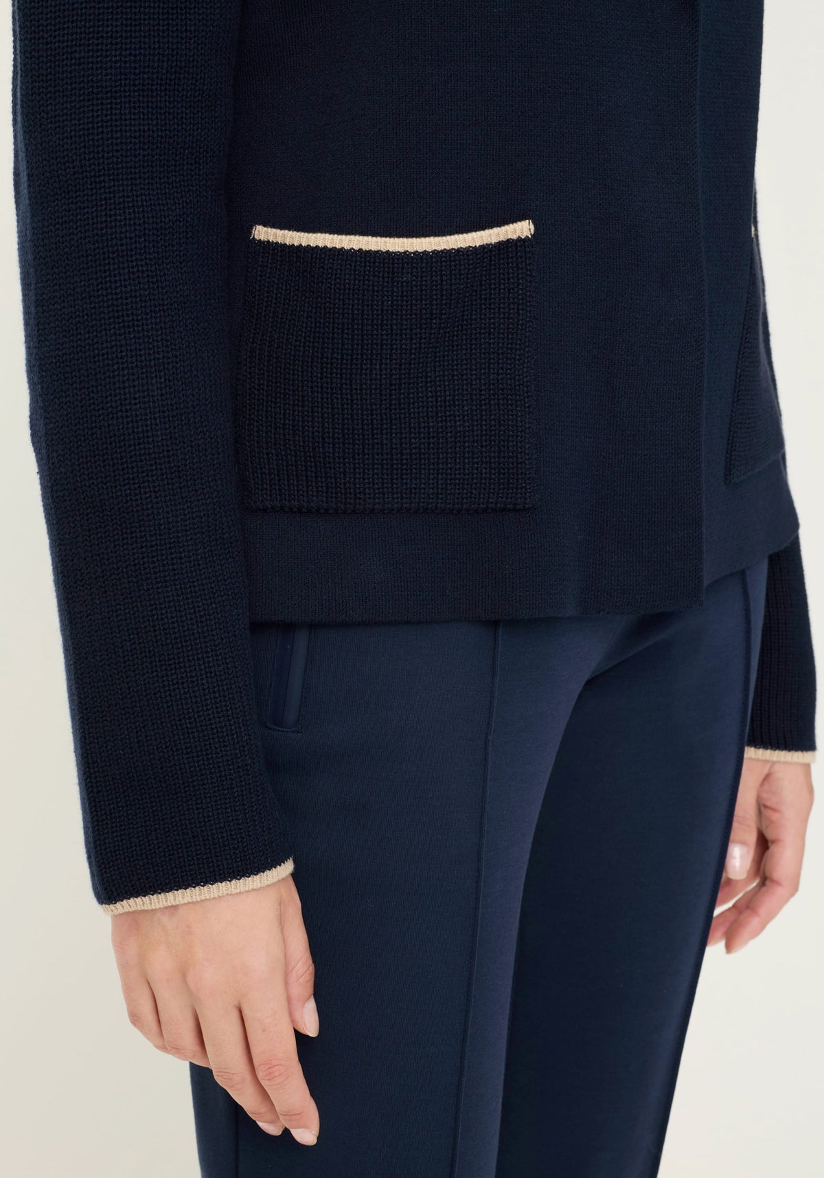 Cardigan à capuche en tricot