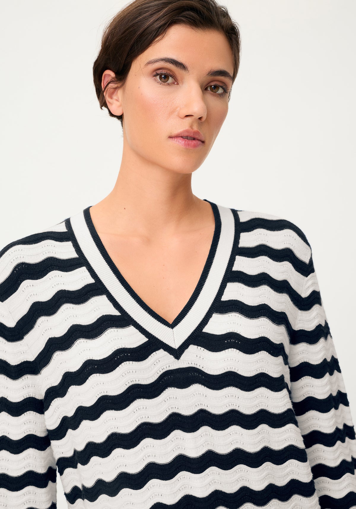 Pull en maille ajourée Wave