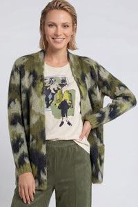 Cardigan en maille douce motif camouflage