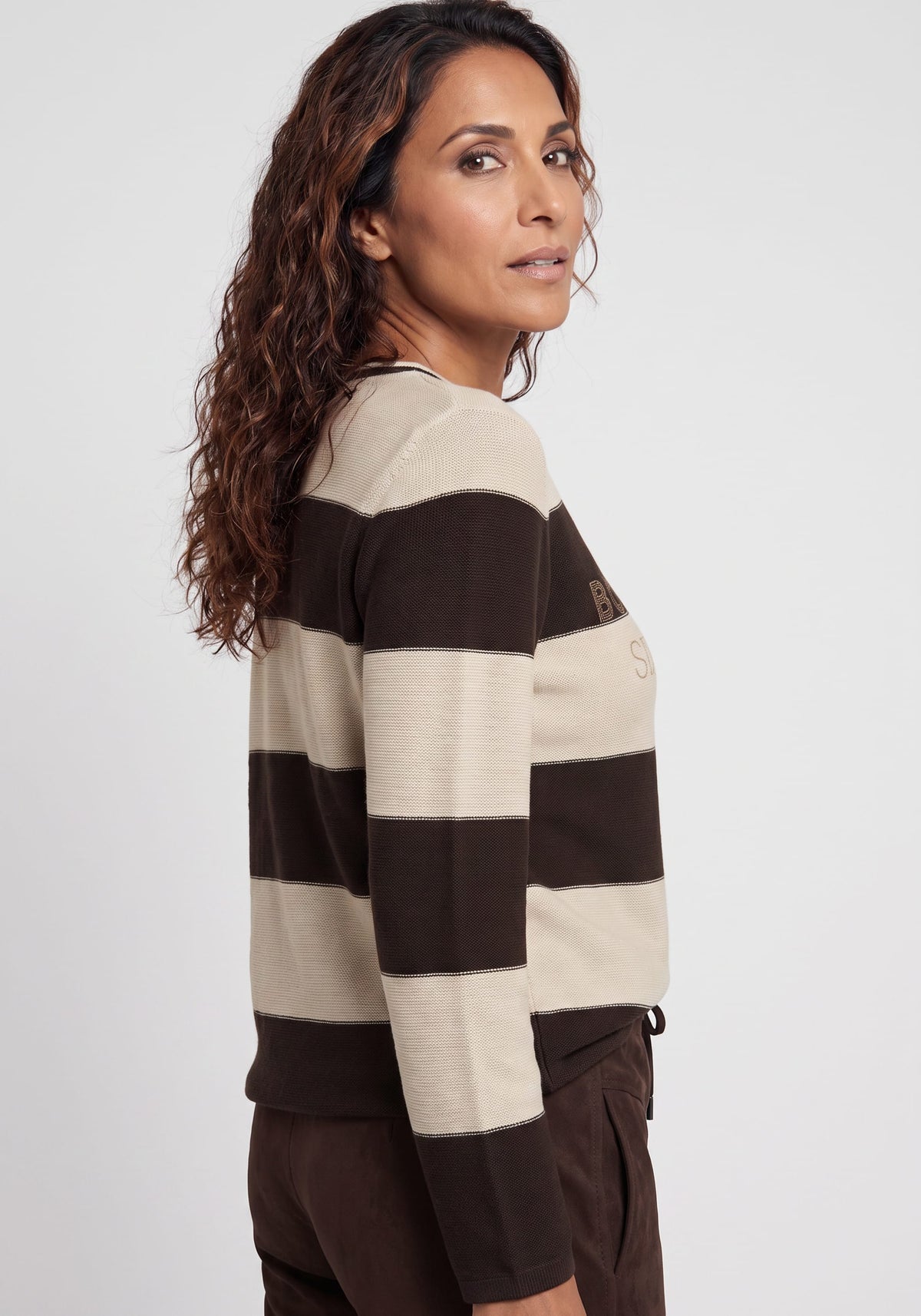Pull à rayures et imprimé