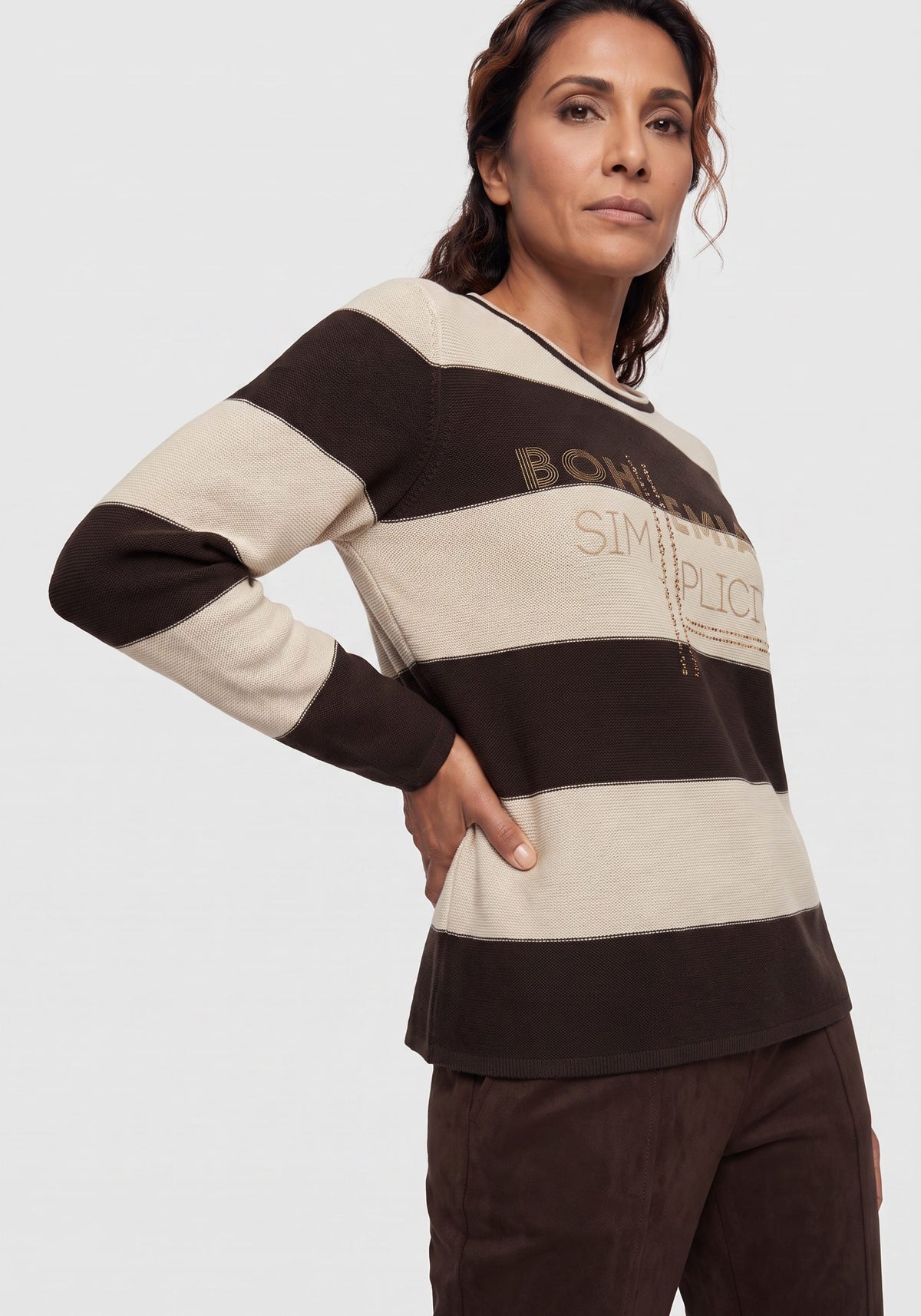 Pull à rayures et imprimé