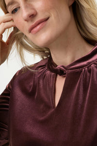 Top en velours Peekaboo