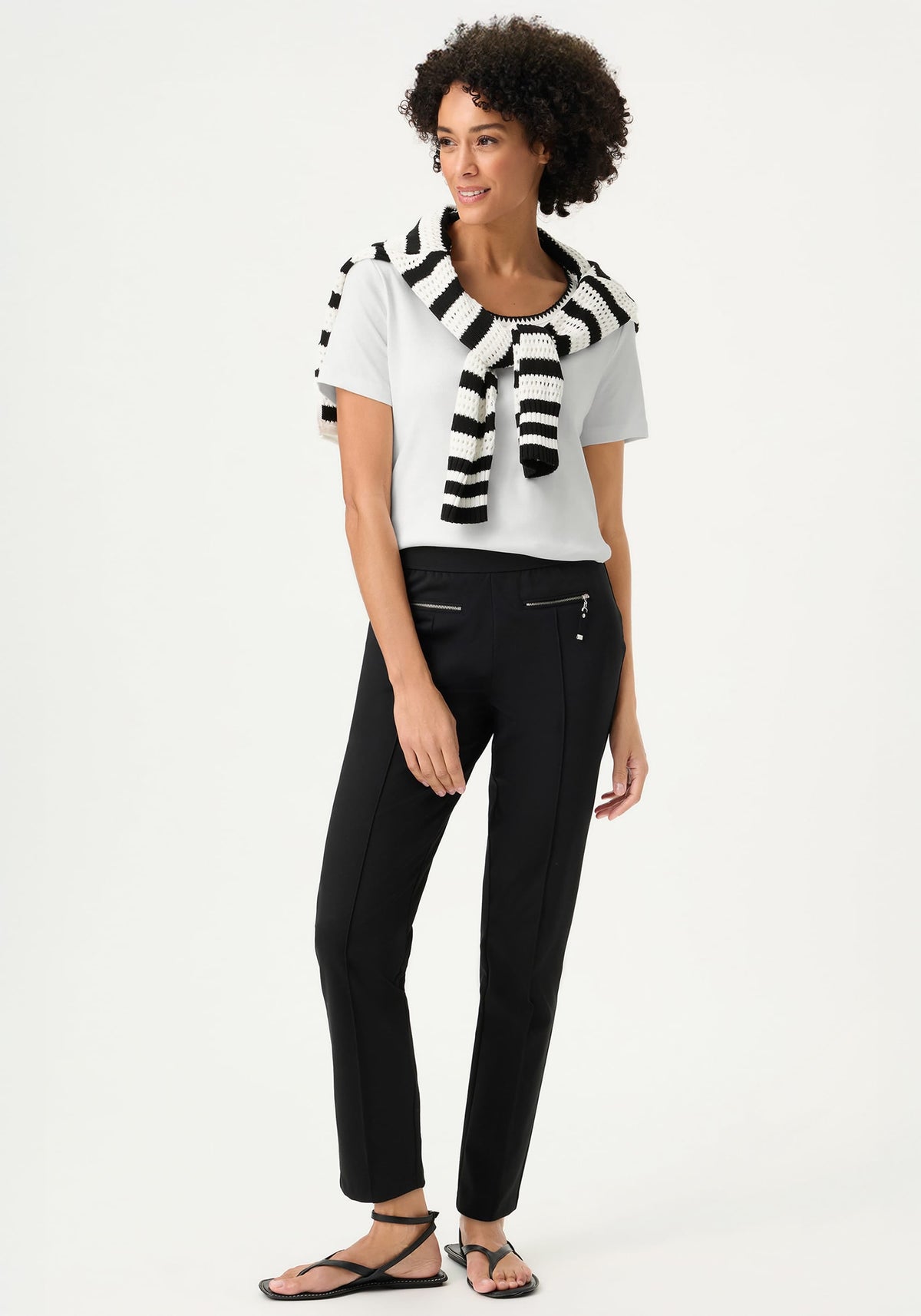 T-shirt à col brodé