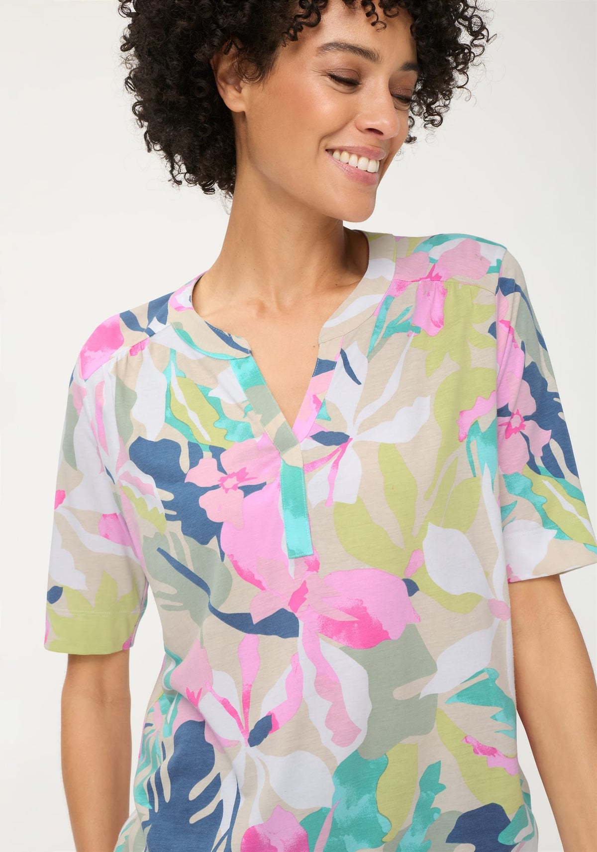 T-shirt à motifs floraux