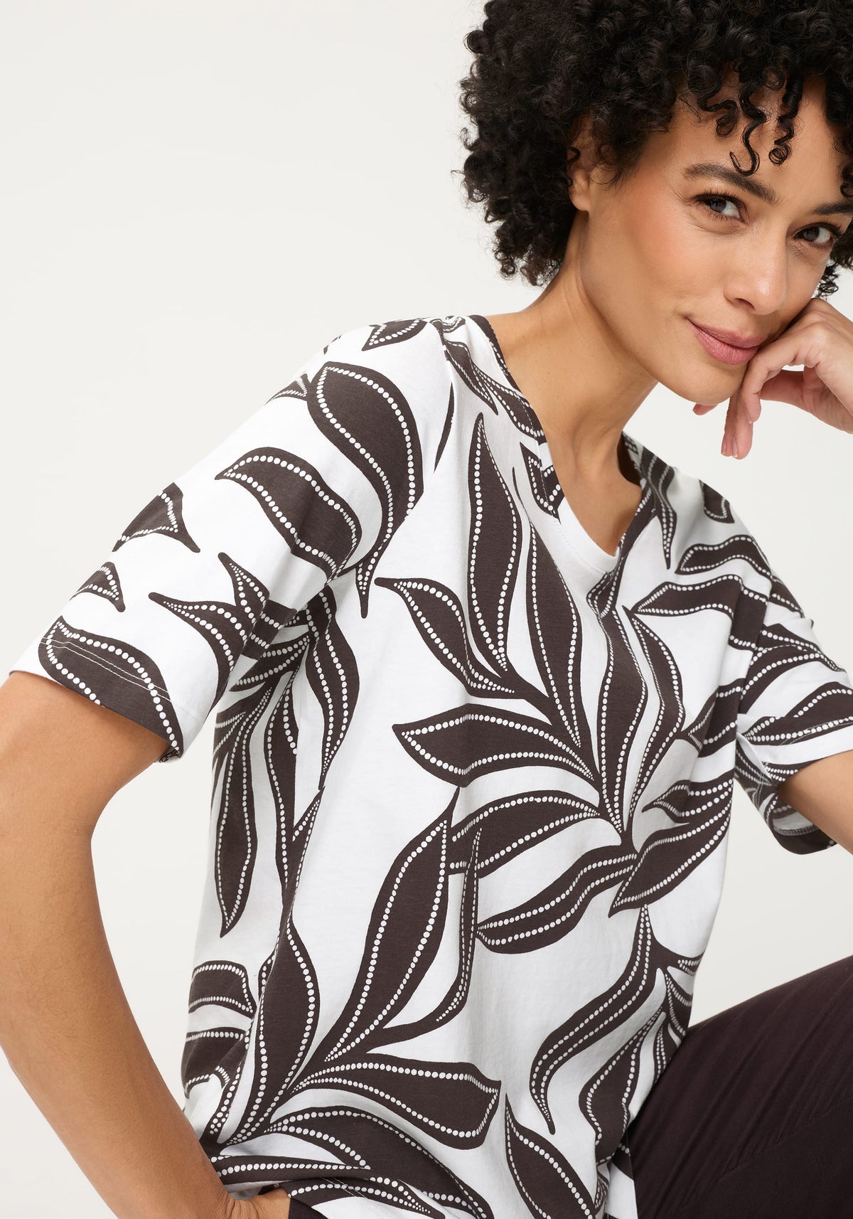 Dotted Leaf Print T-Shirt