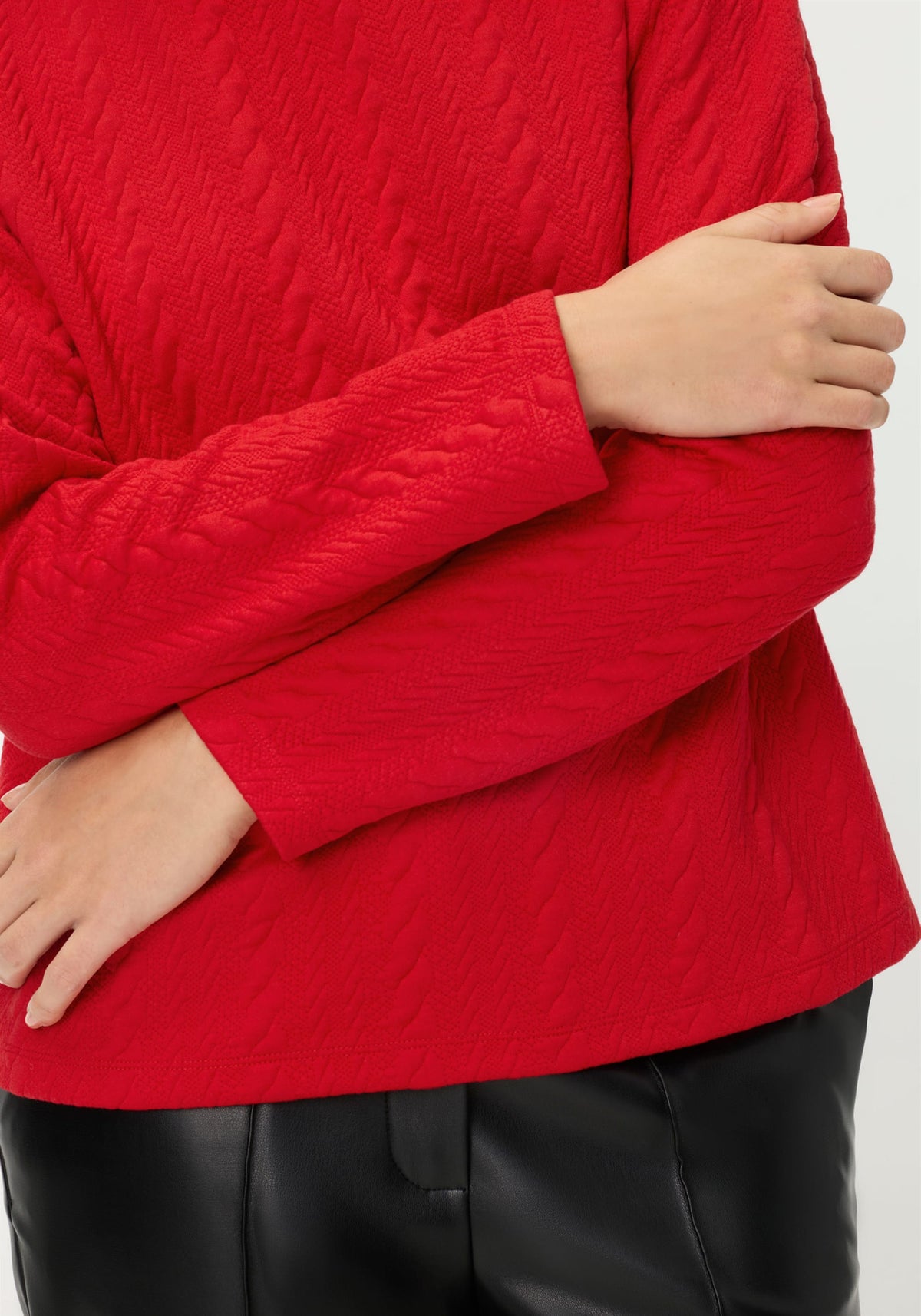 Jersey texturé à col cheminée