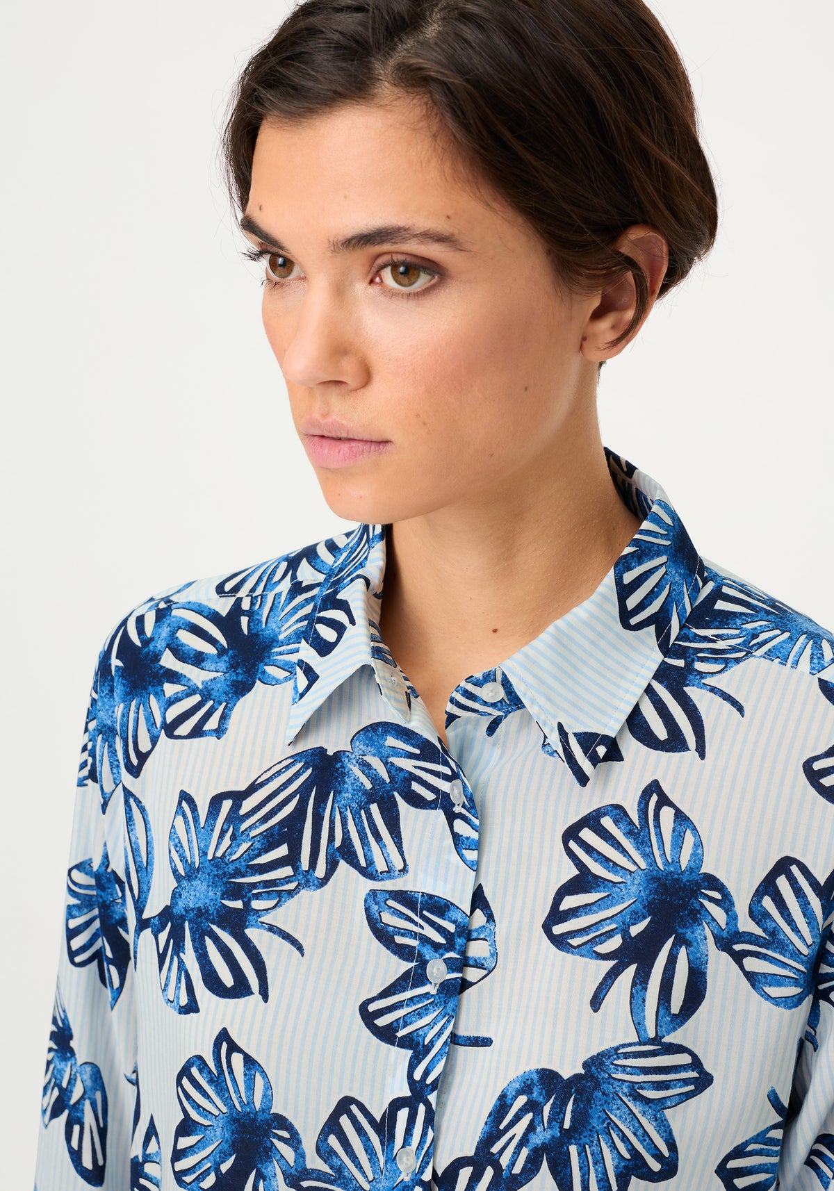 Chemise à rayures florales