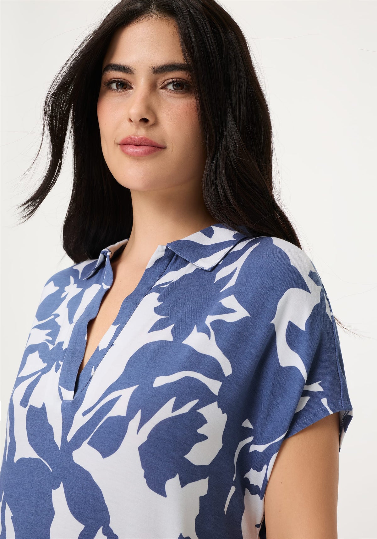 Robe polo à motif floral abstrait