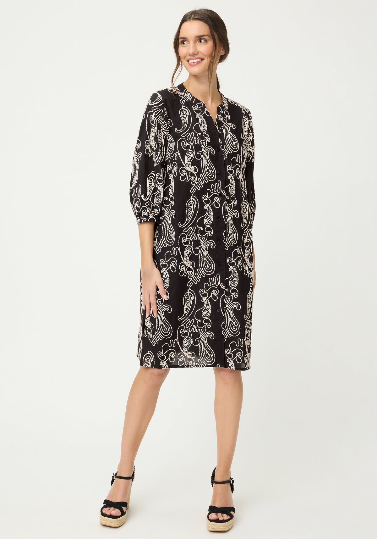 Robe à manches 3/4 brodée