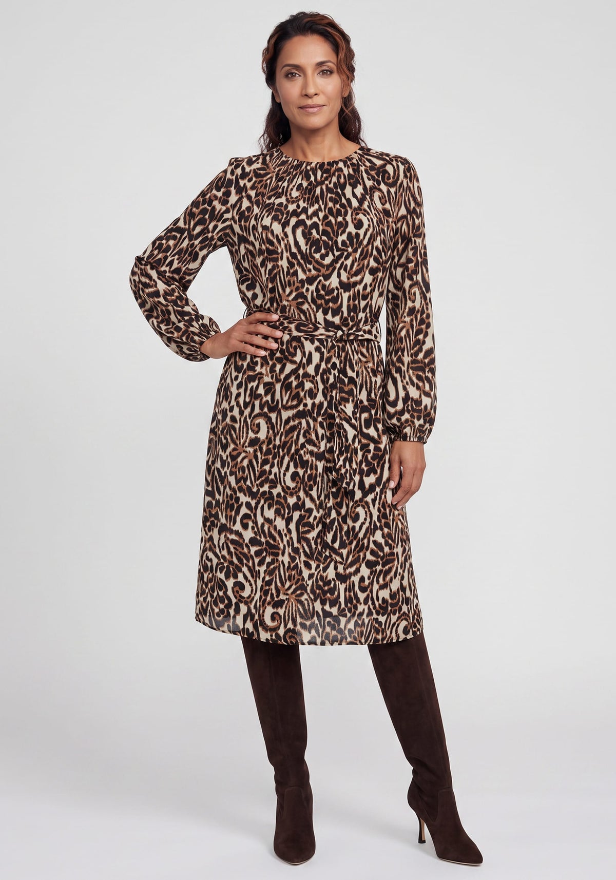 Robe moderne à imprimé animalier