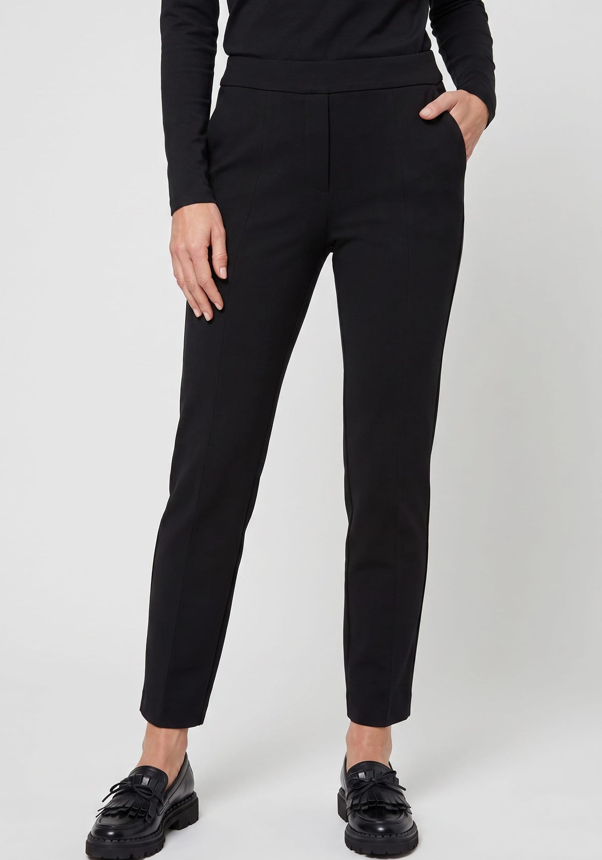 Cropped Jersey Knit Pant