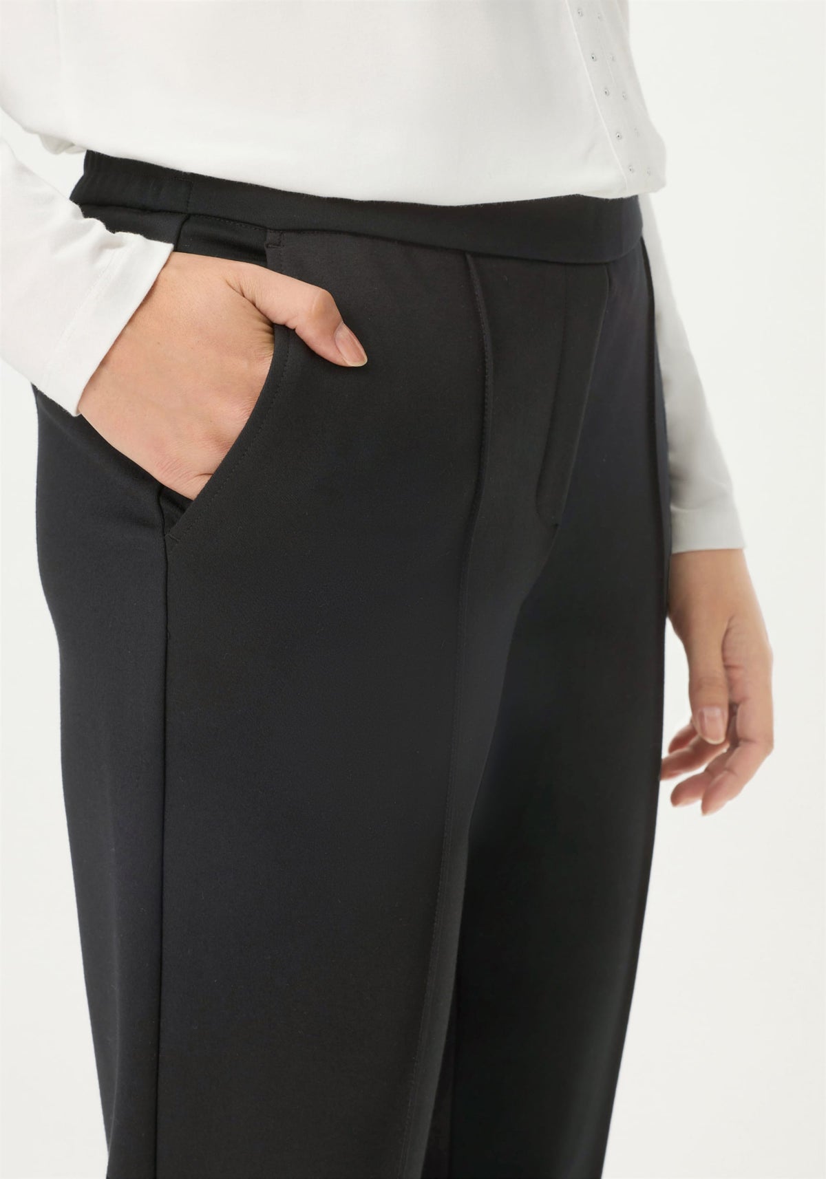 Lisa Fit Napoli Knit Pull-On Trouser