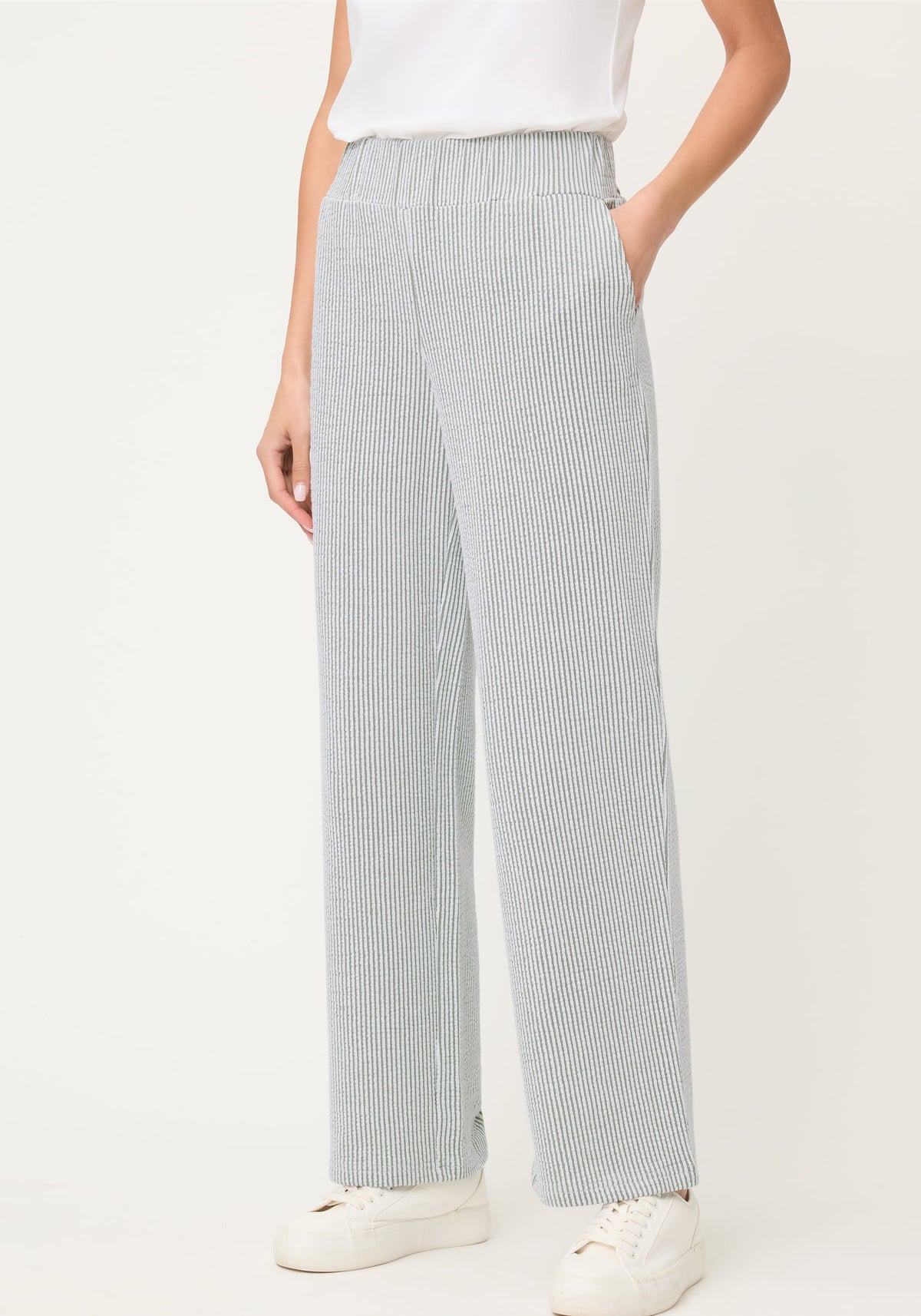 Pantalon court en seersucker à enfiler