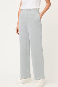 Cropped Seersucker Pull-On Pant