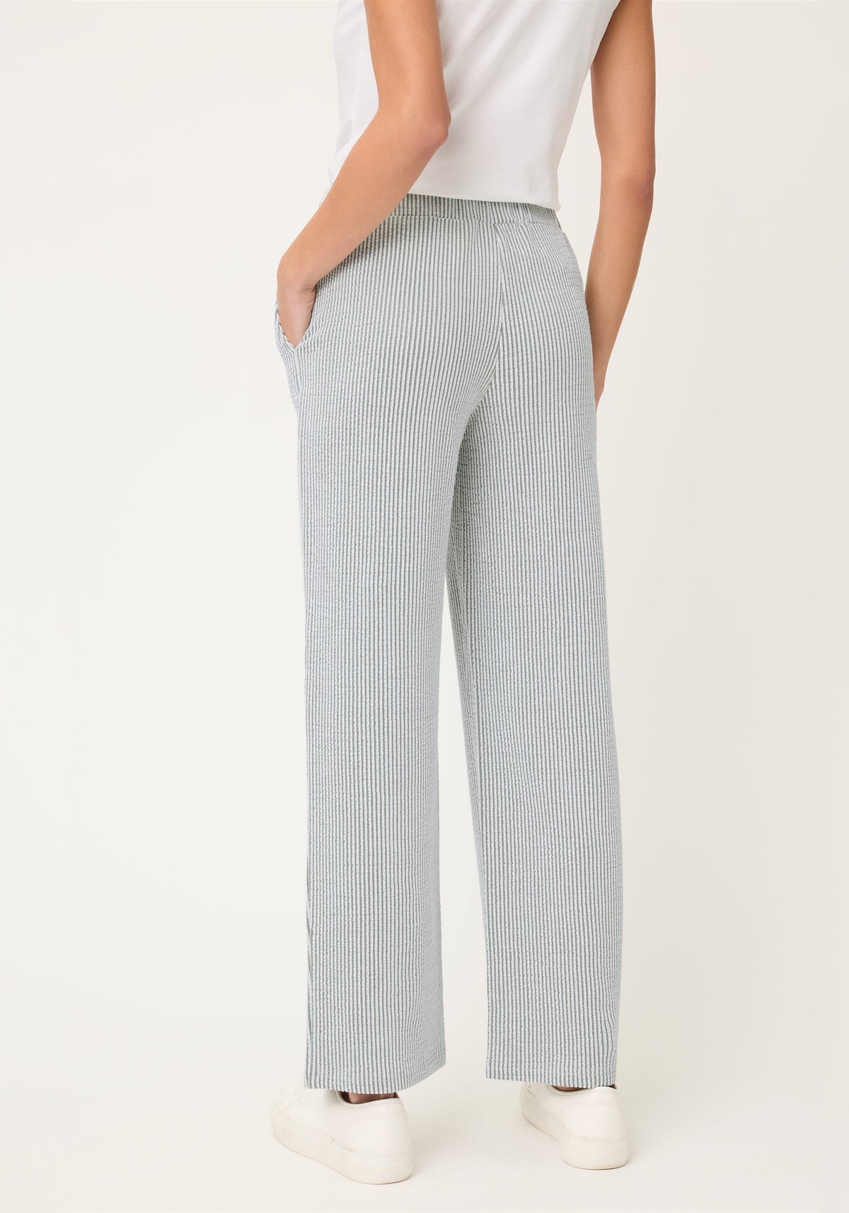 Pantalon court en seersucker à enfiler