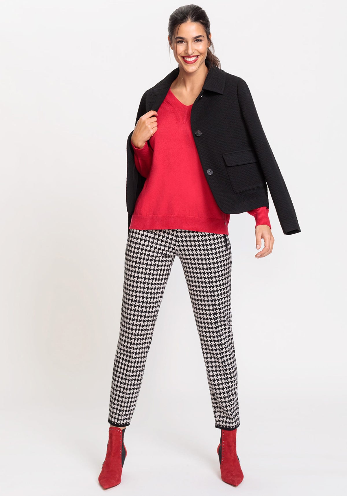 Houndstooth Jersey Knit Cropped Pant