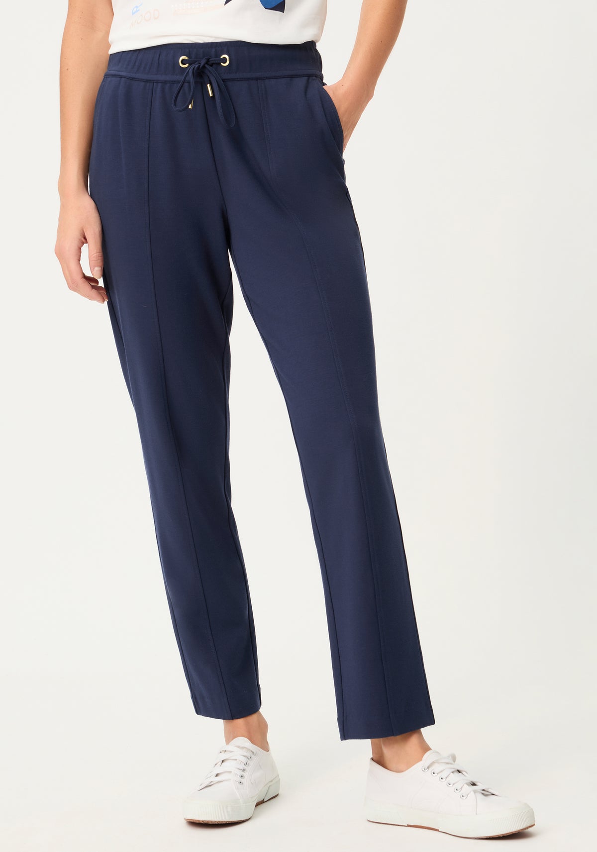 Lisa Fit Drawstring Pant