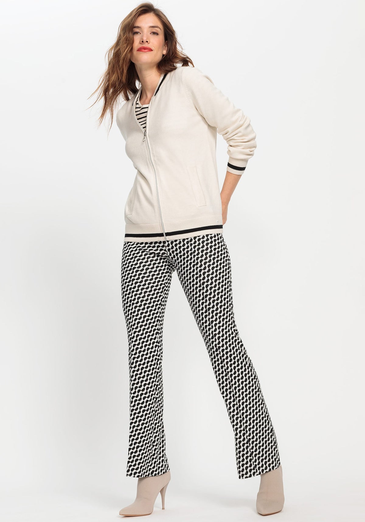 Mona Fit Slim Pattern Knit Pant