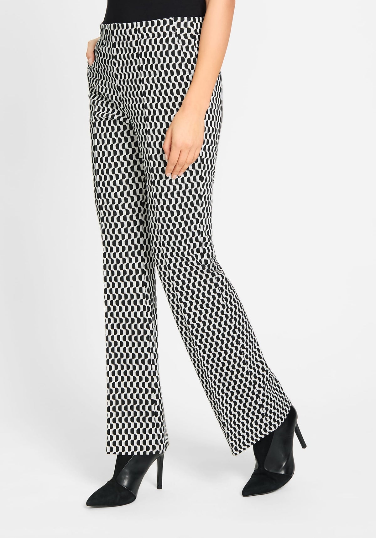 Mona Fit Slim Pattern Knit Pant