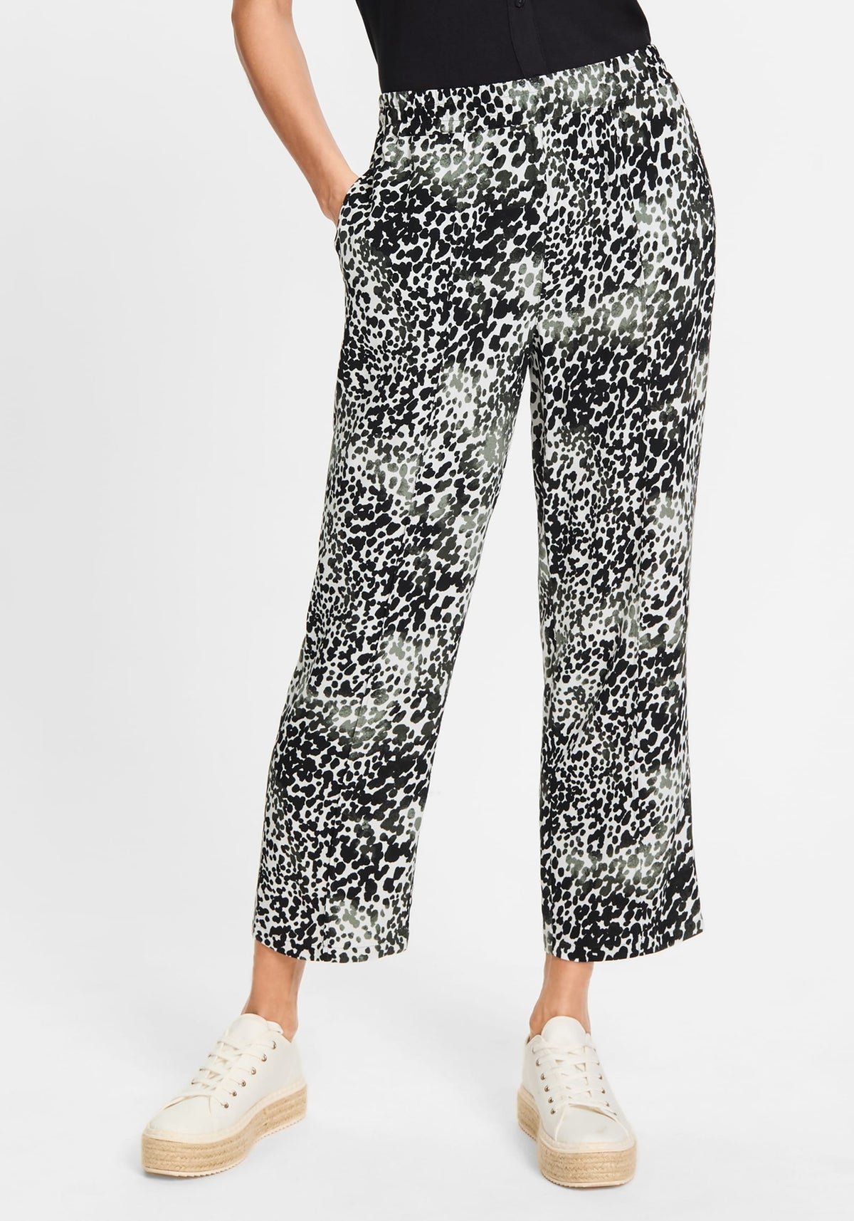 Mona Fit Modern Animal Print Pant