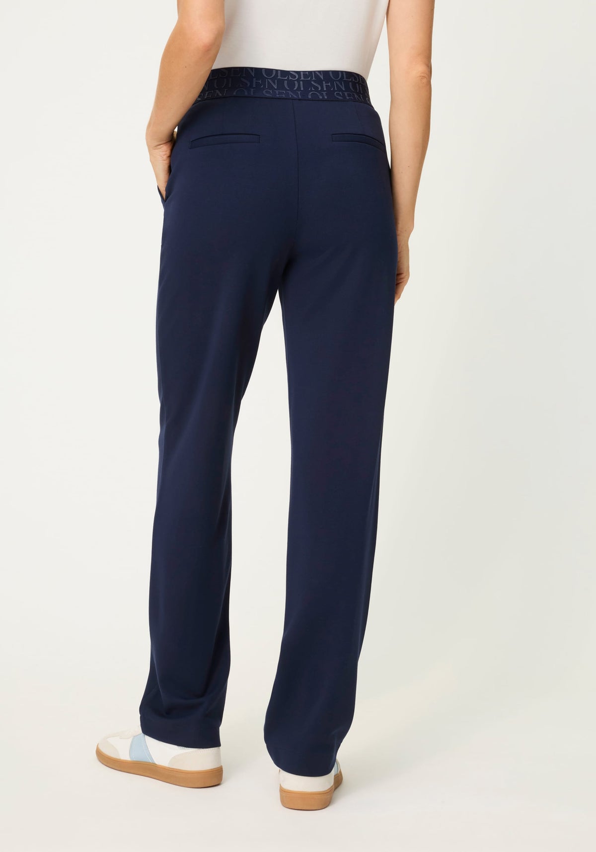 Pull-On Knit Pant
