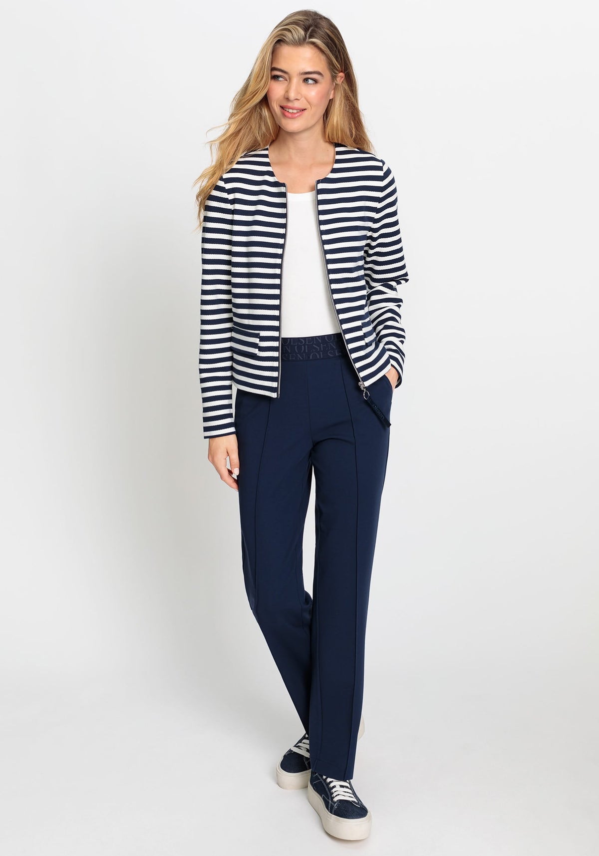 Mona Straight Pull-On Pant