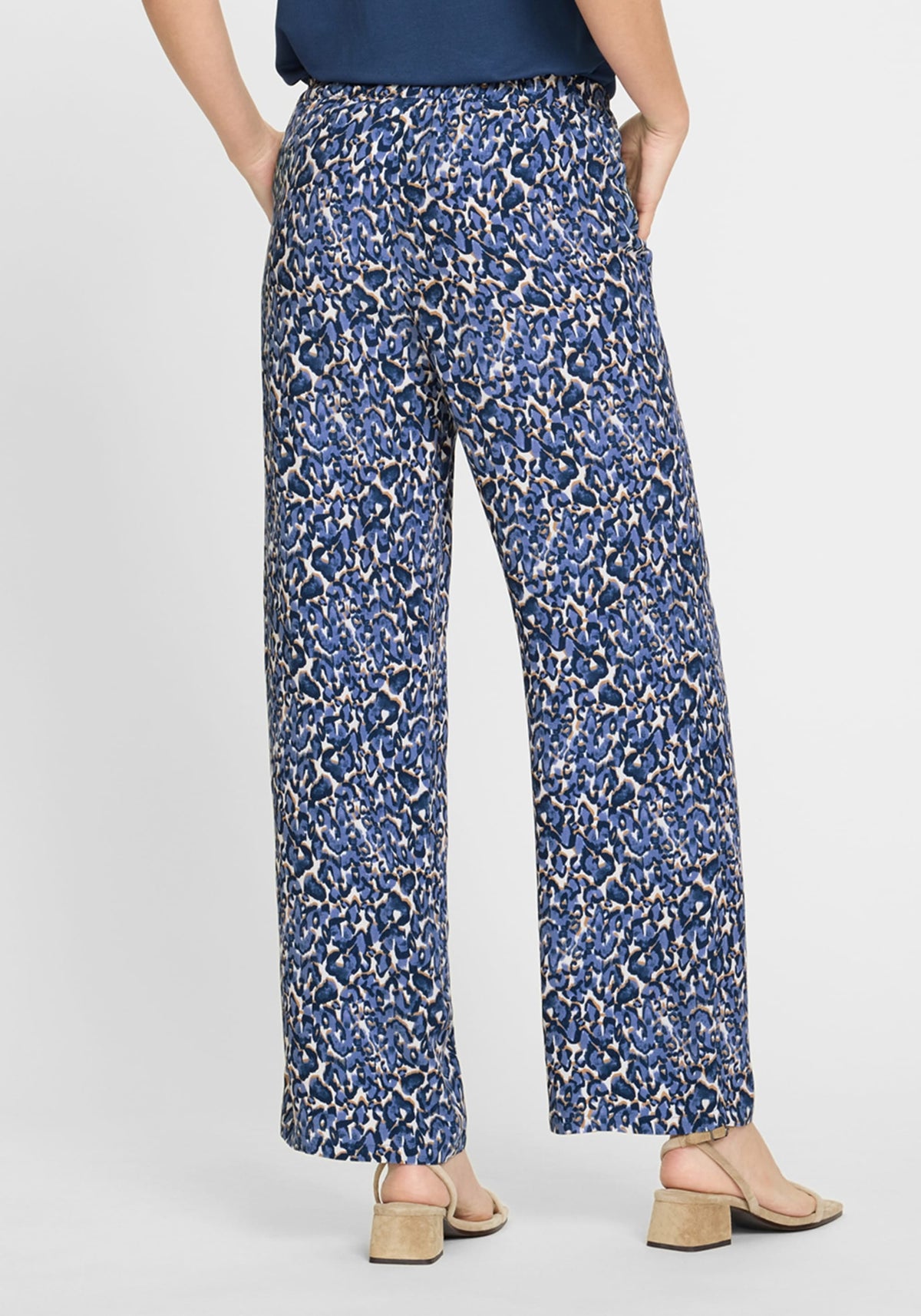 Anna Fit Wide Leg Leo Print Pant