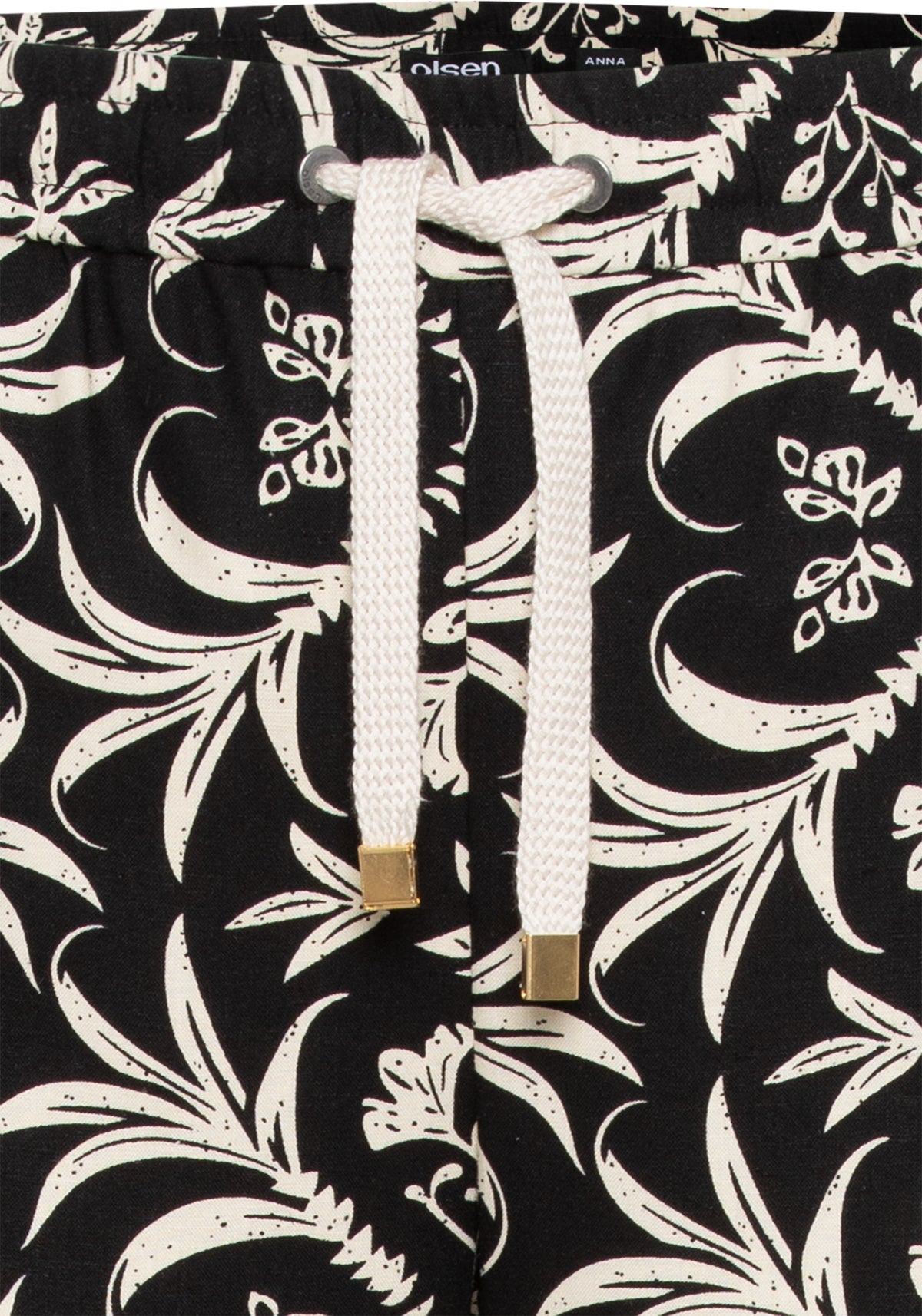 Anna Fit Ornamental Cropped Pant