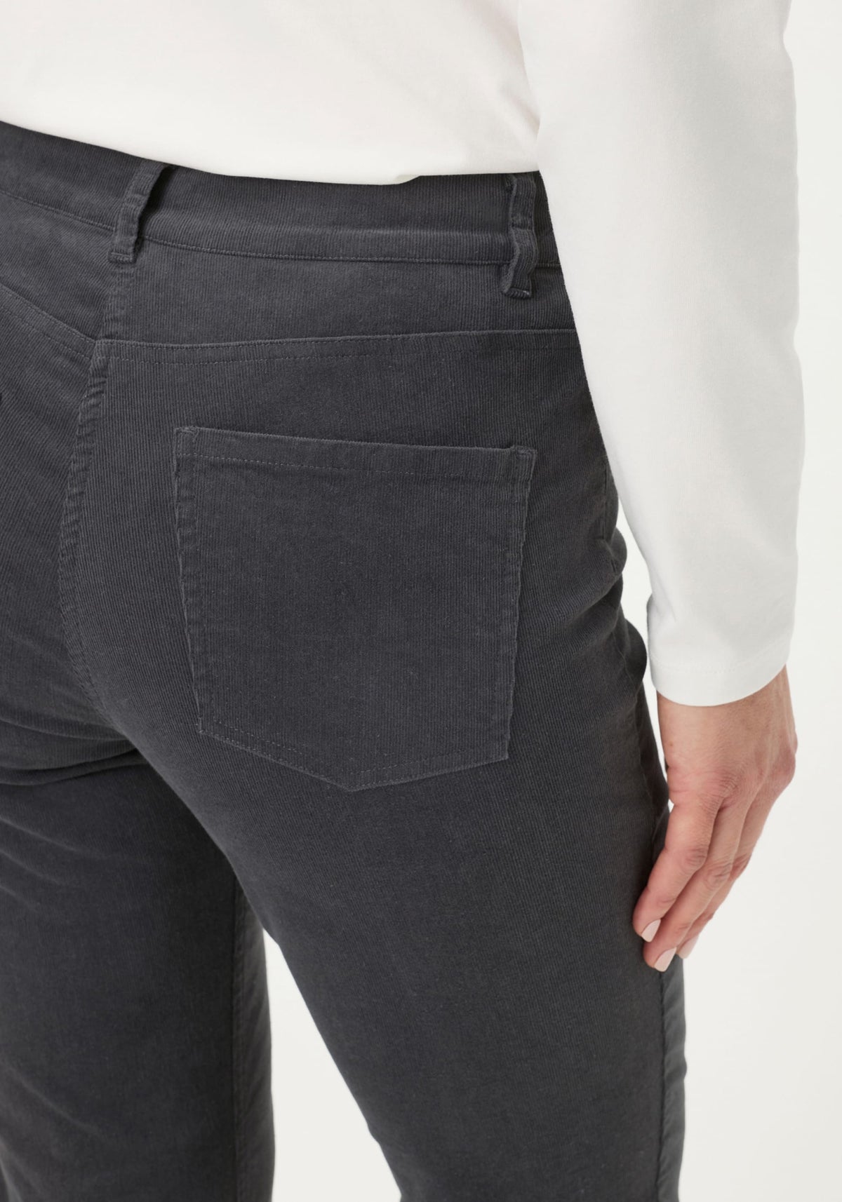 Pantalon en velours côtelé Lisa Fit