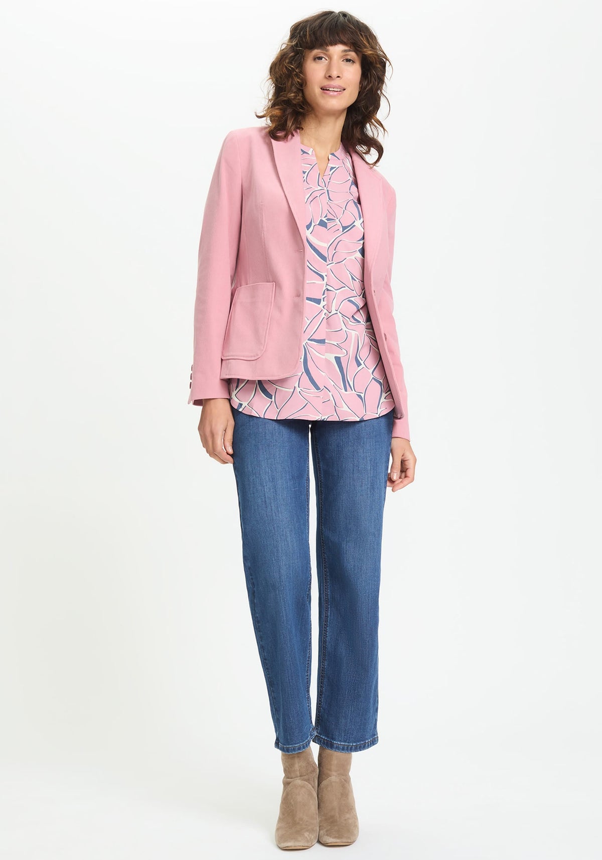 Lisa Fit Straight Jeans