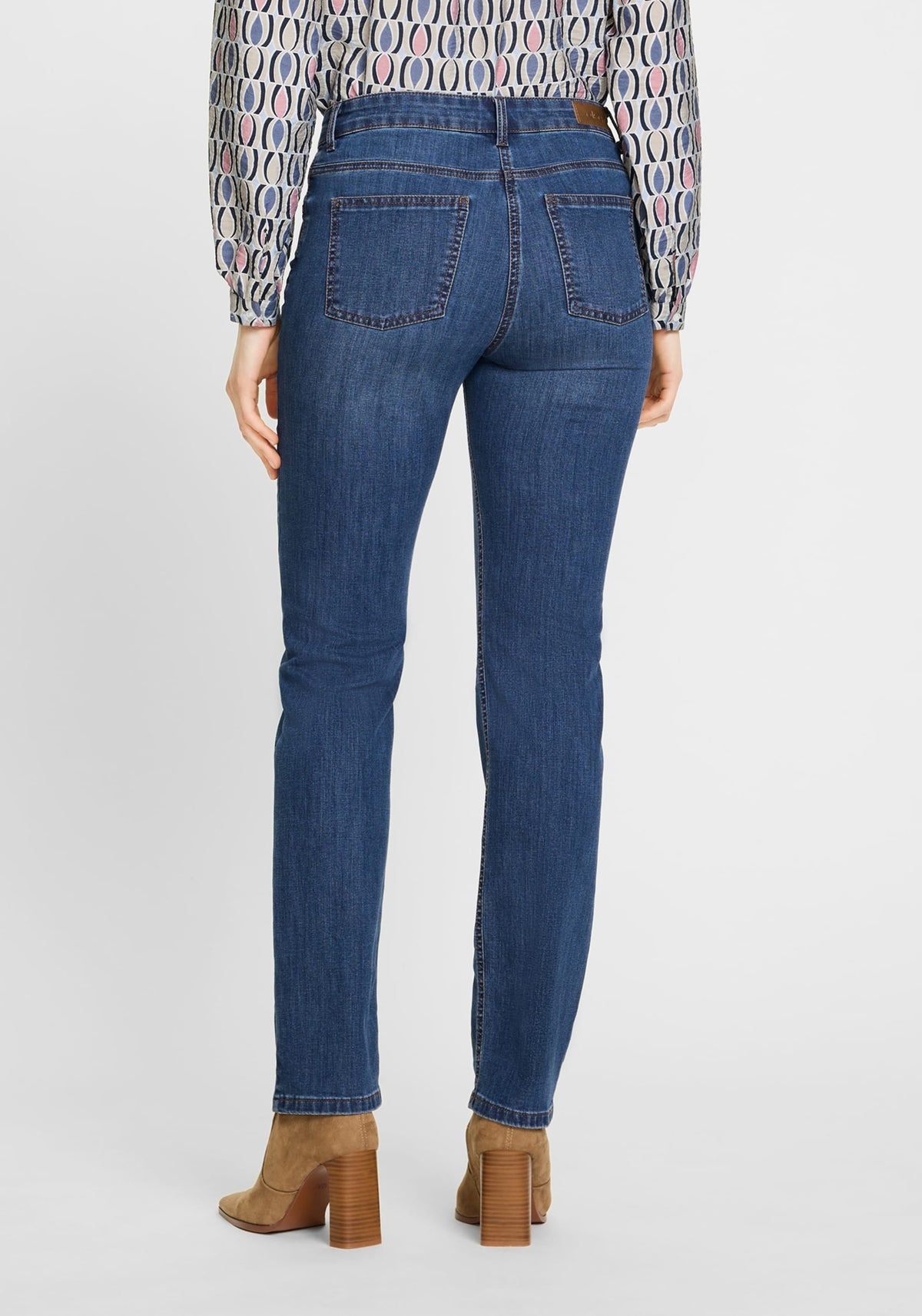 Lisa Fit Straight Jeans