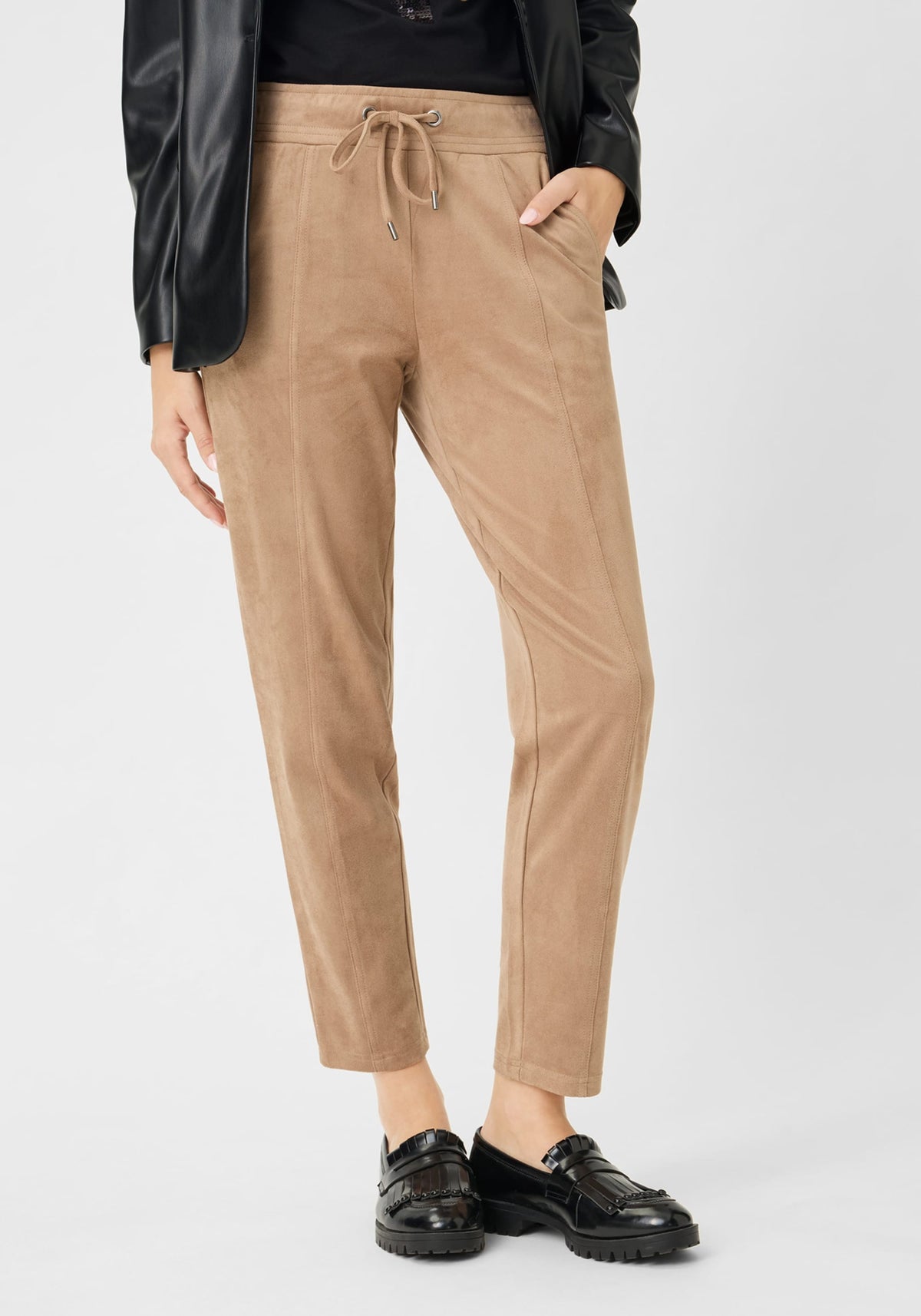 Pantalon droit Lisa Fit en faux daim