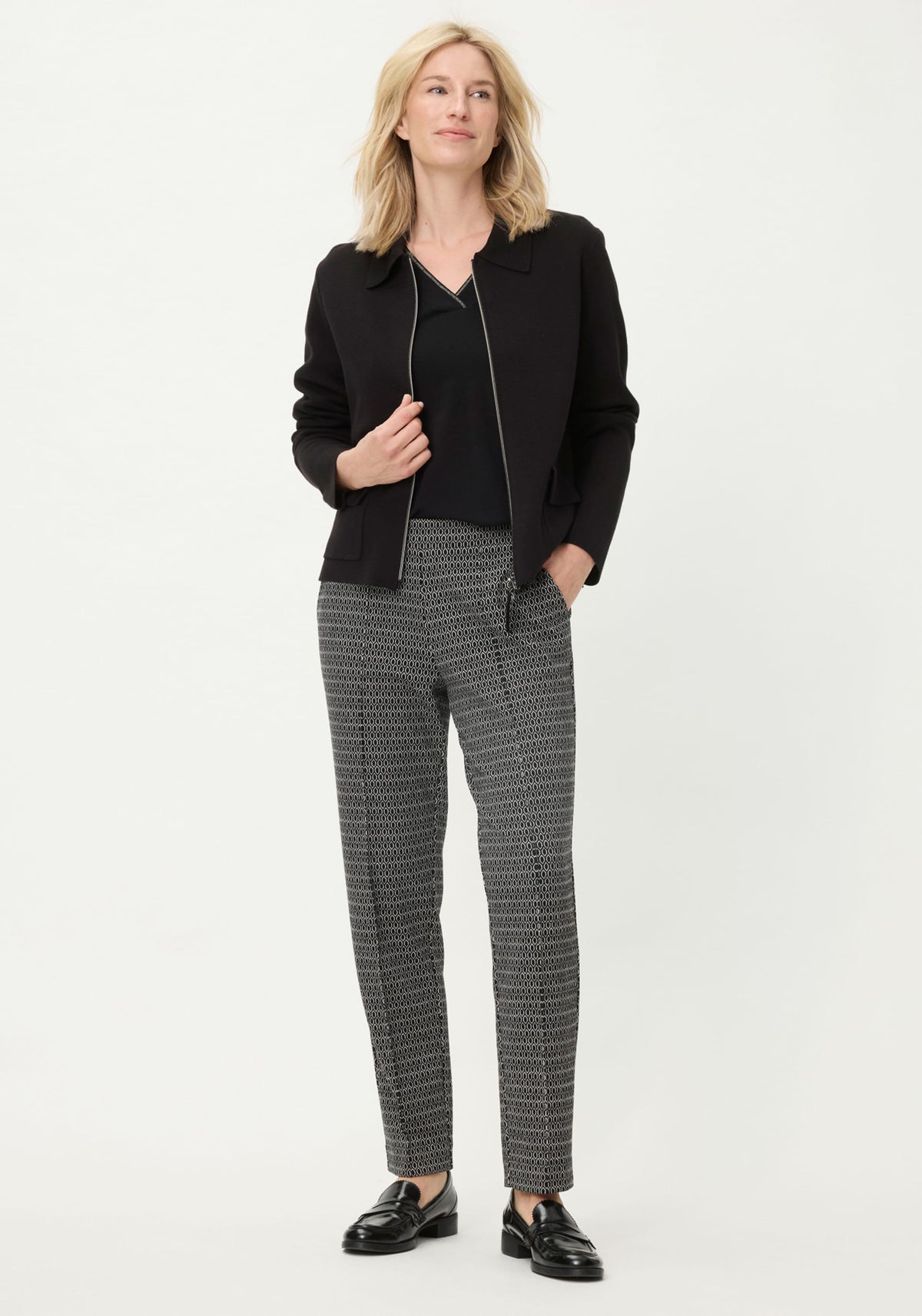 Lisa Fit Geo Knit Pull-On Pant