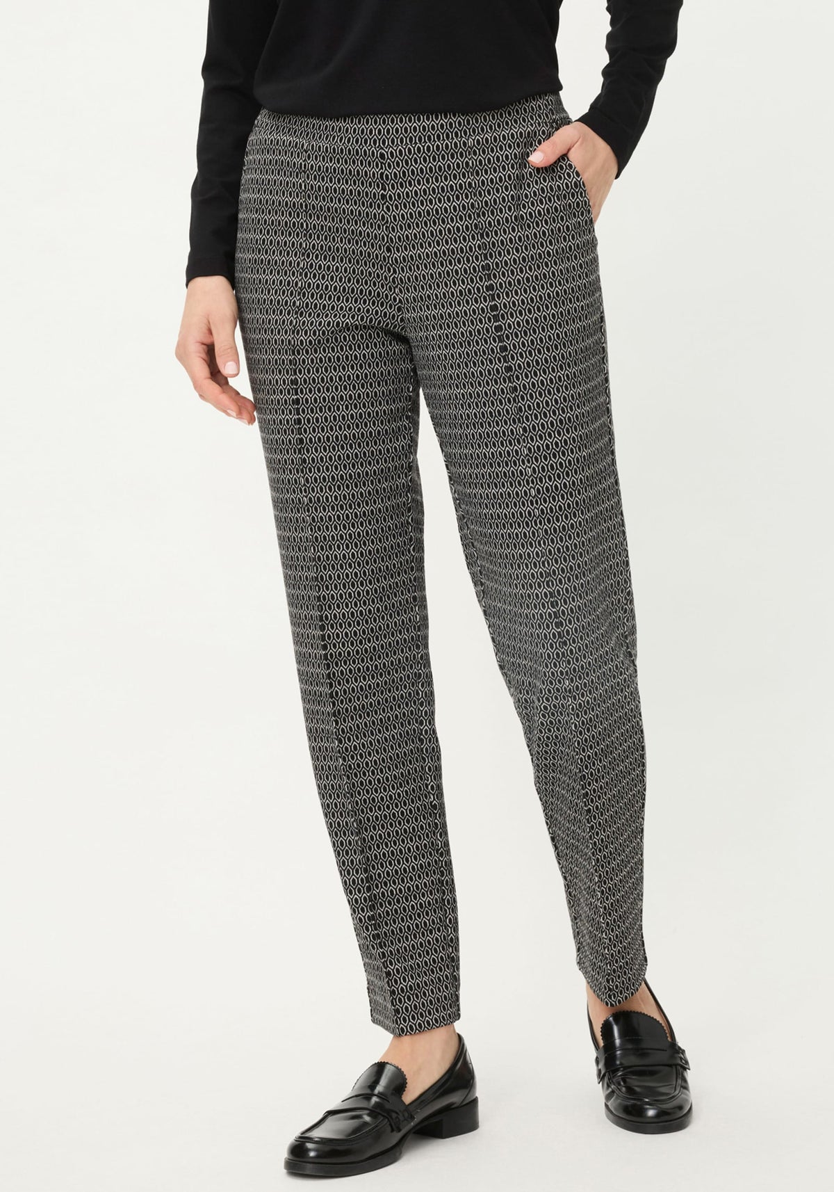 Lisa Fit Geo Knit Pull-On Pant
