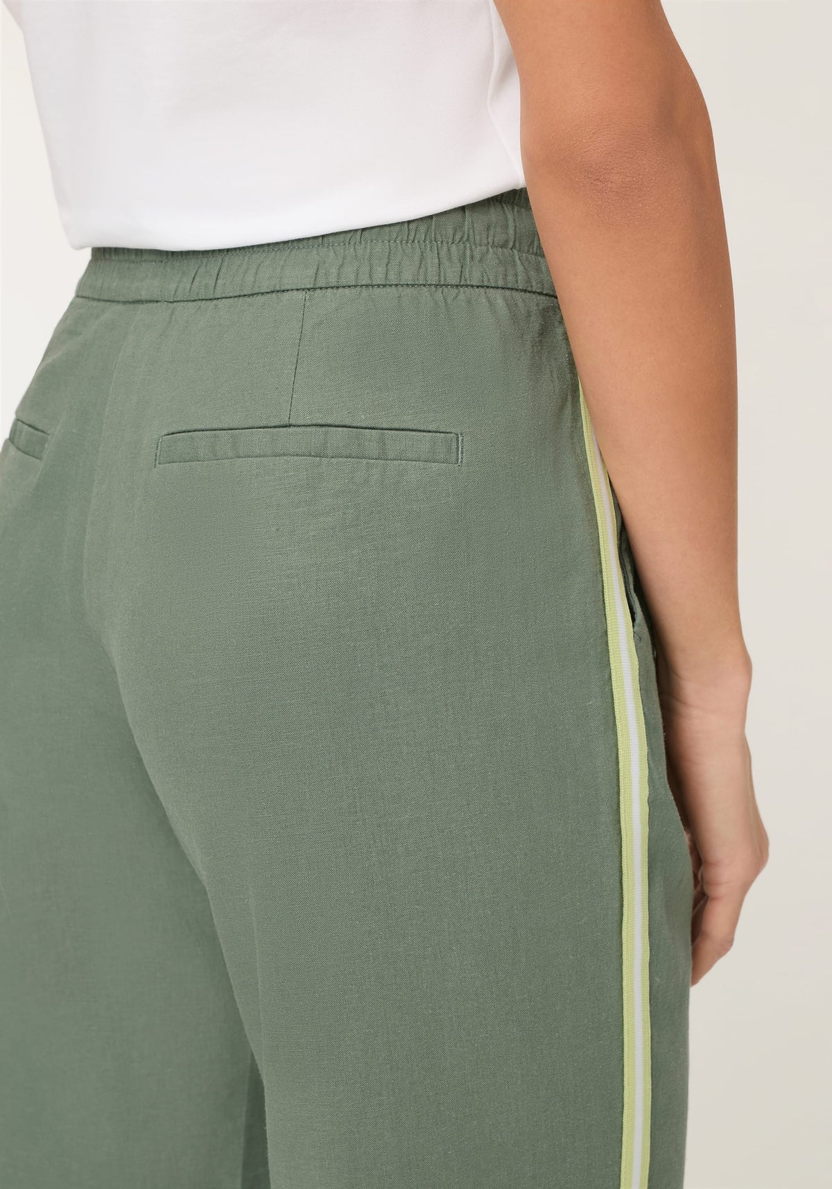 Pantalon à cordon de serrage et bandes latérales