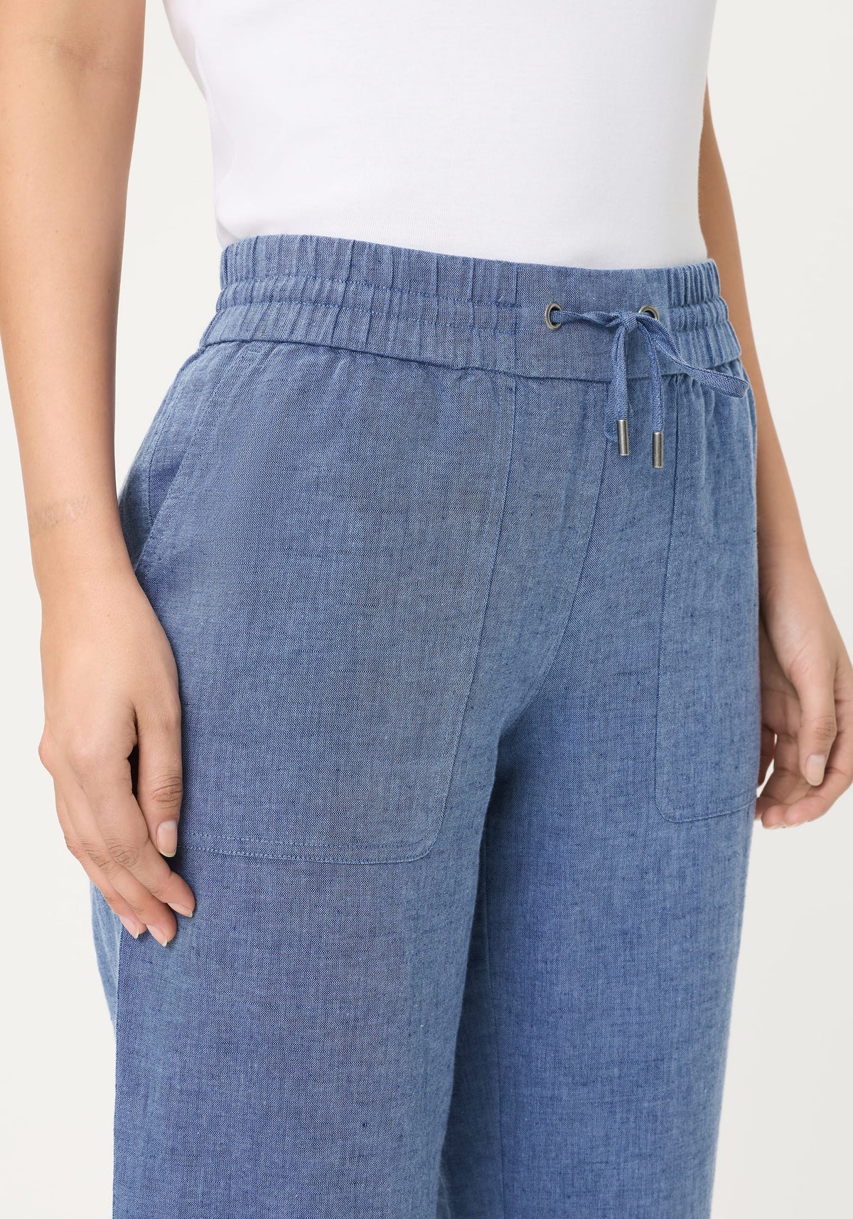 Cotton-Linen Blend Cropped Pant