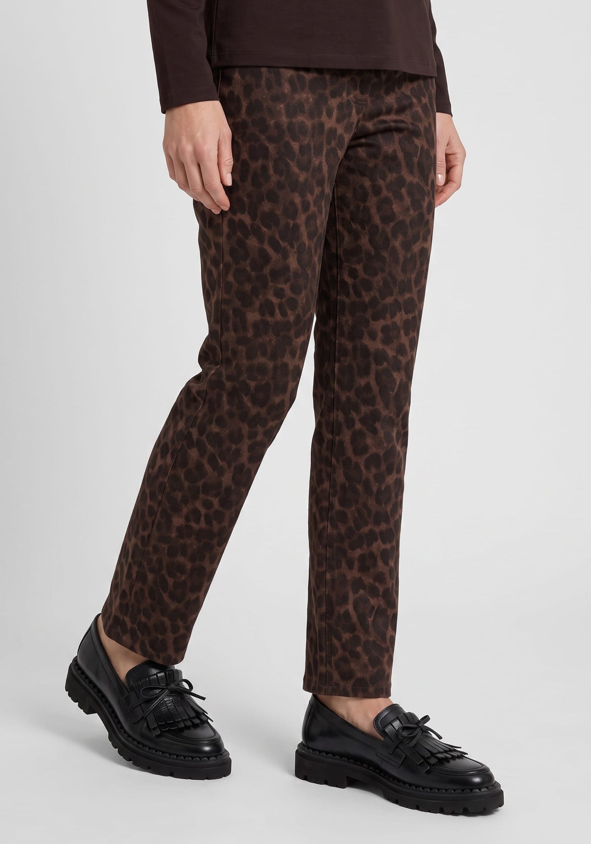 Pantalon en simili-daim à imprimé léopard