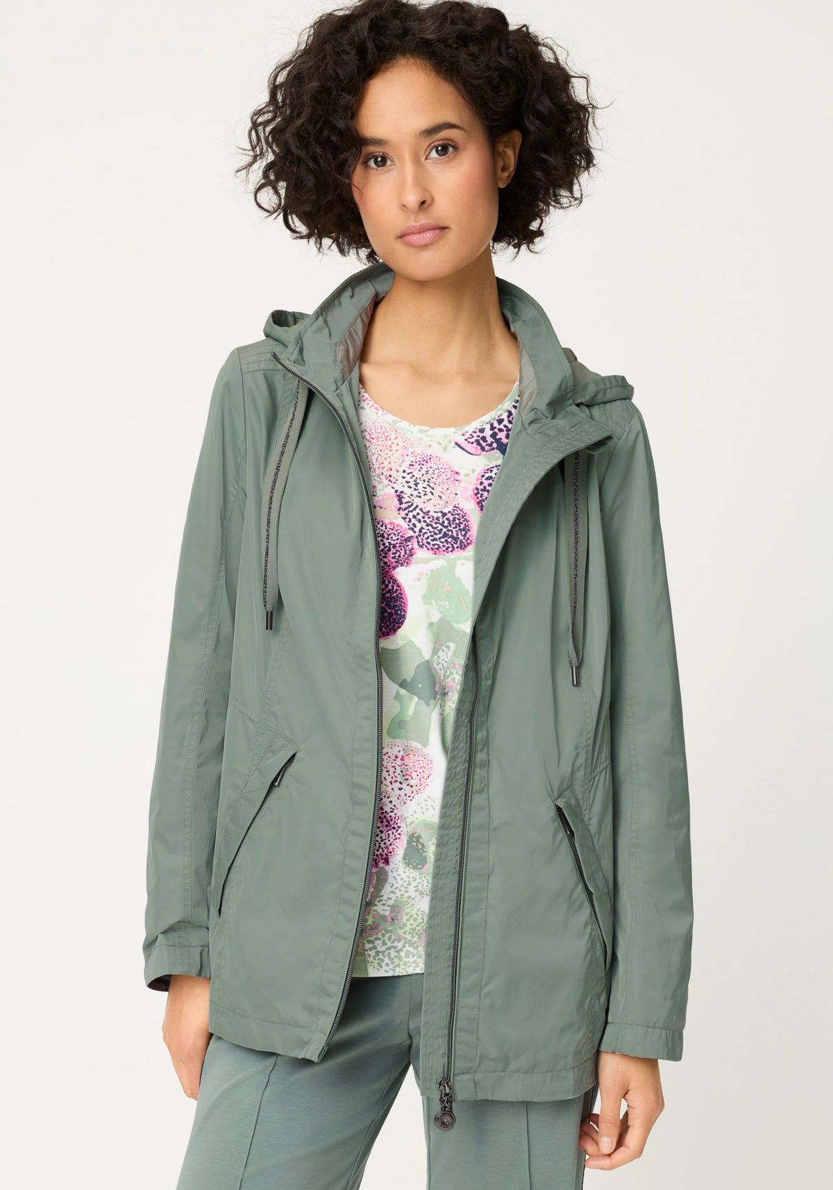 Veste avec capuche amovible