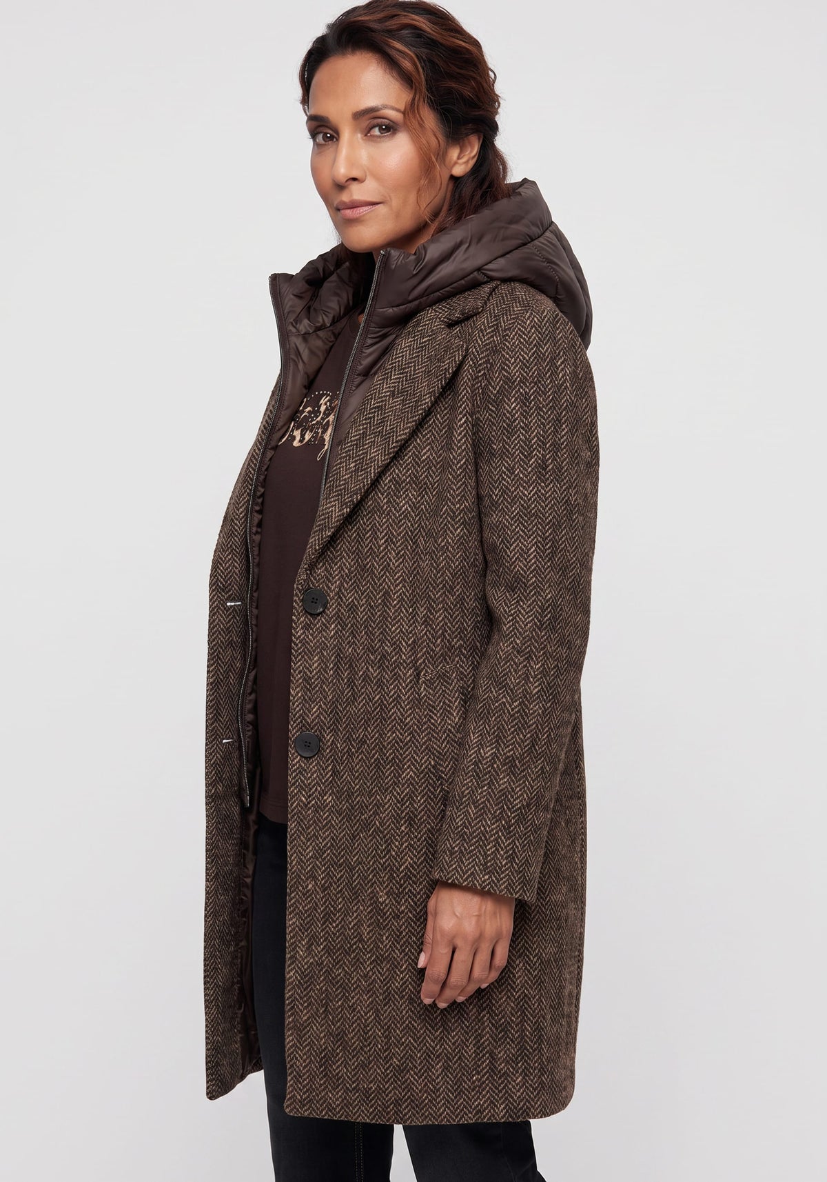 Manteau convertible en techniques mixtes