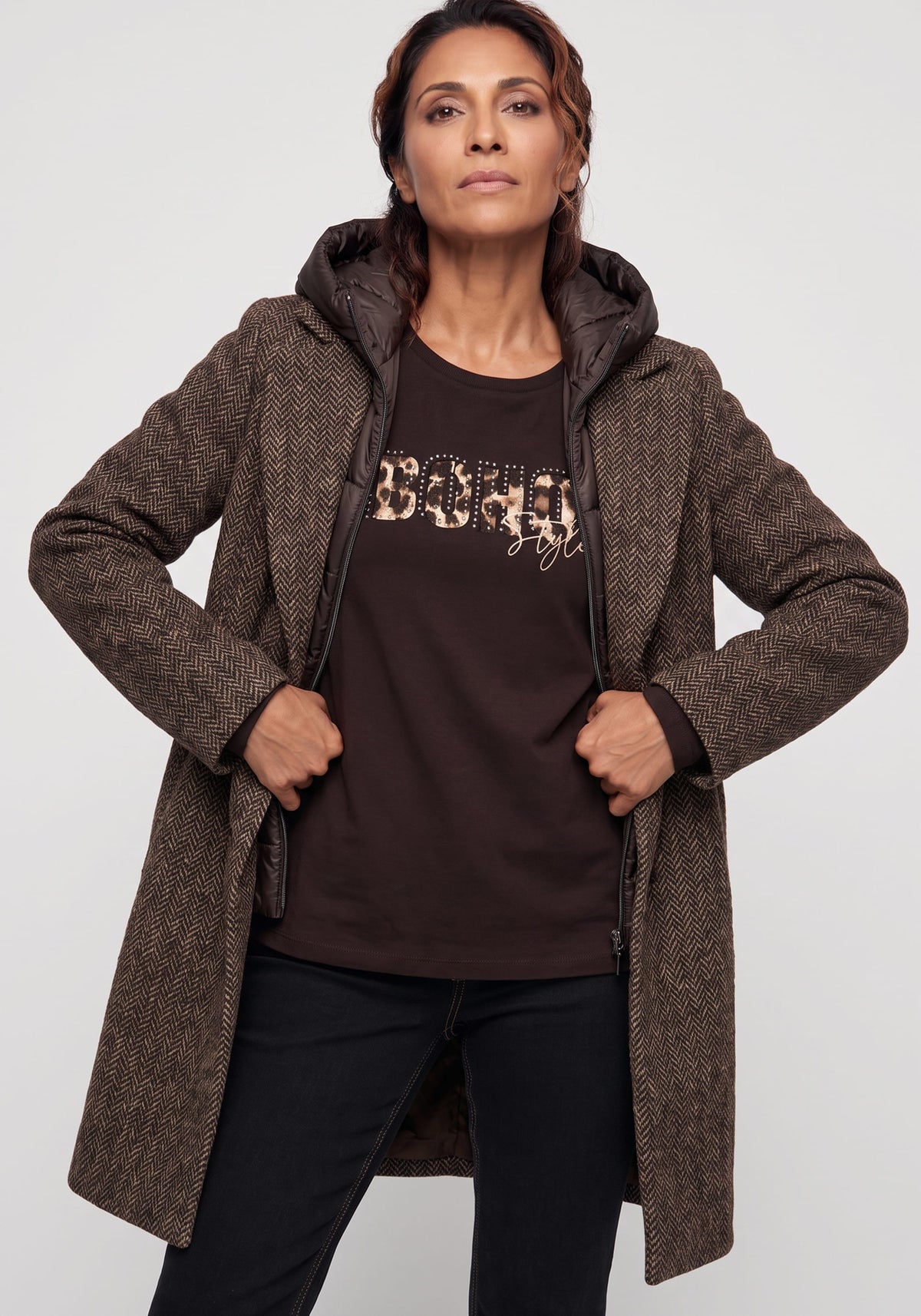 Manteau convertible en techniques mixtes