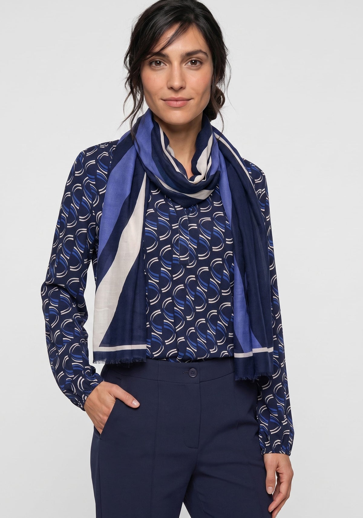 Wave & Border Print Scarf